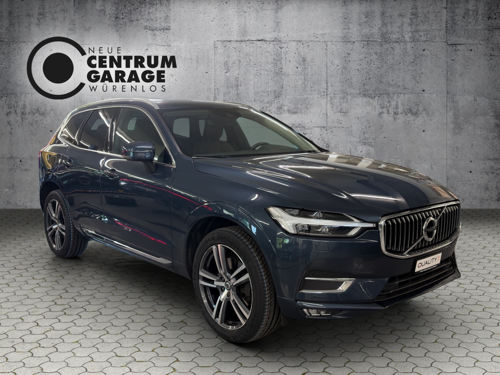 VOLVO XC60 B4 Diesel Mild Hybrid AWD Inscription Geartronic-showroom-element-1