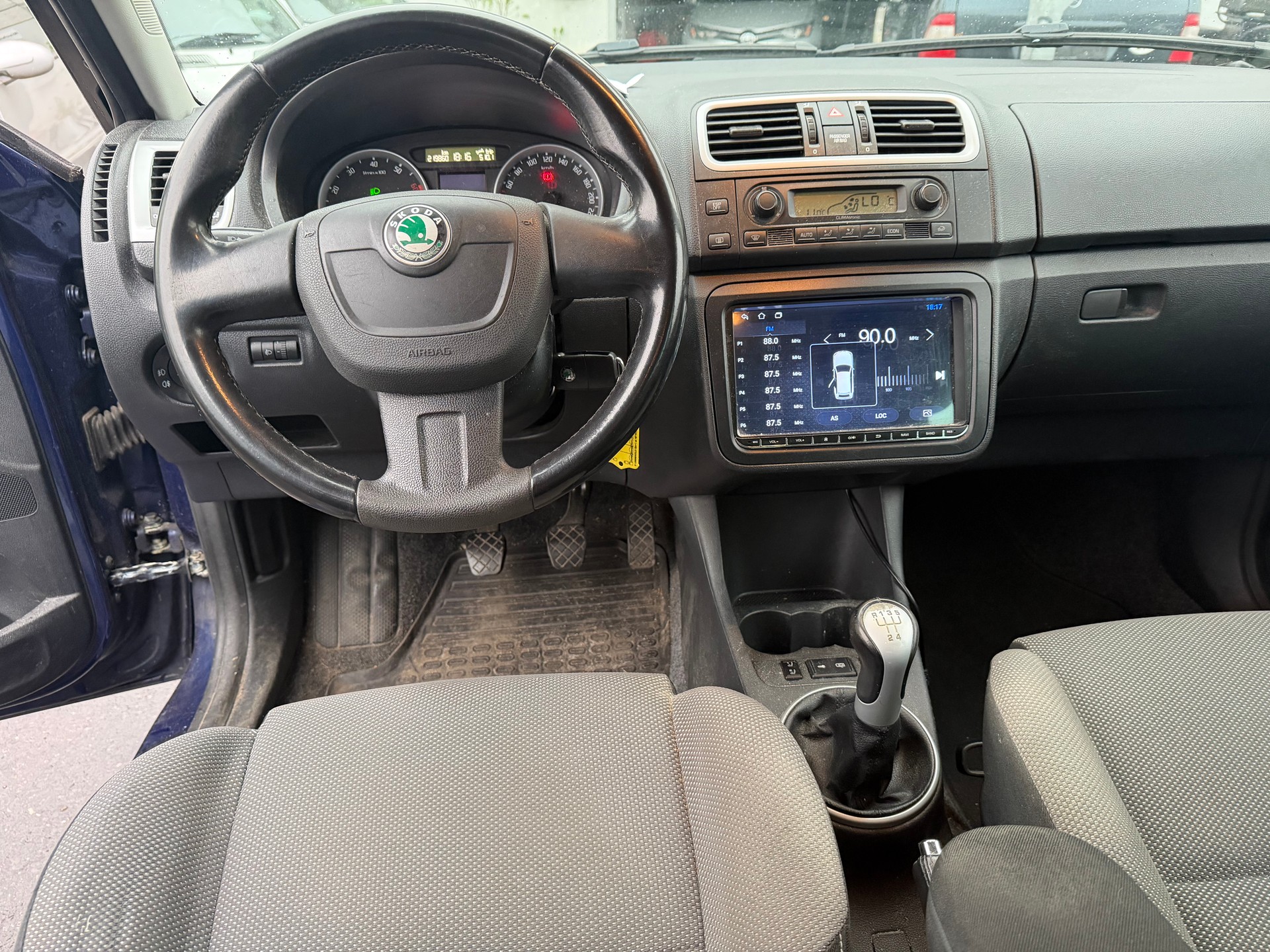 SKODA Fabia 1.6 Ambiente-image-11