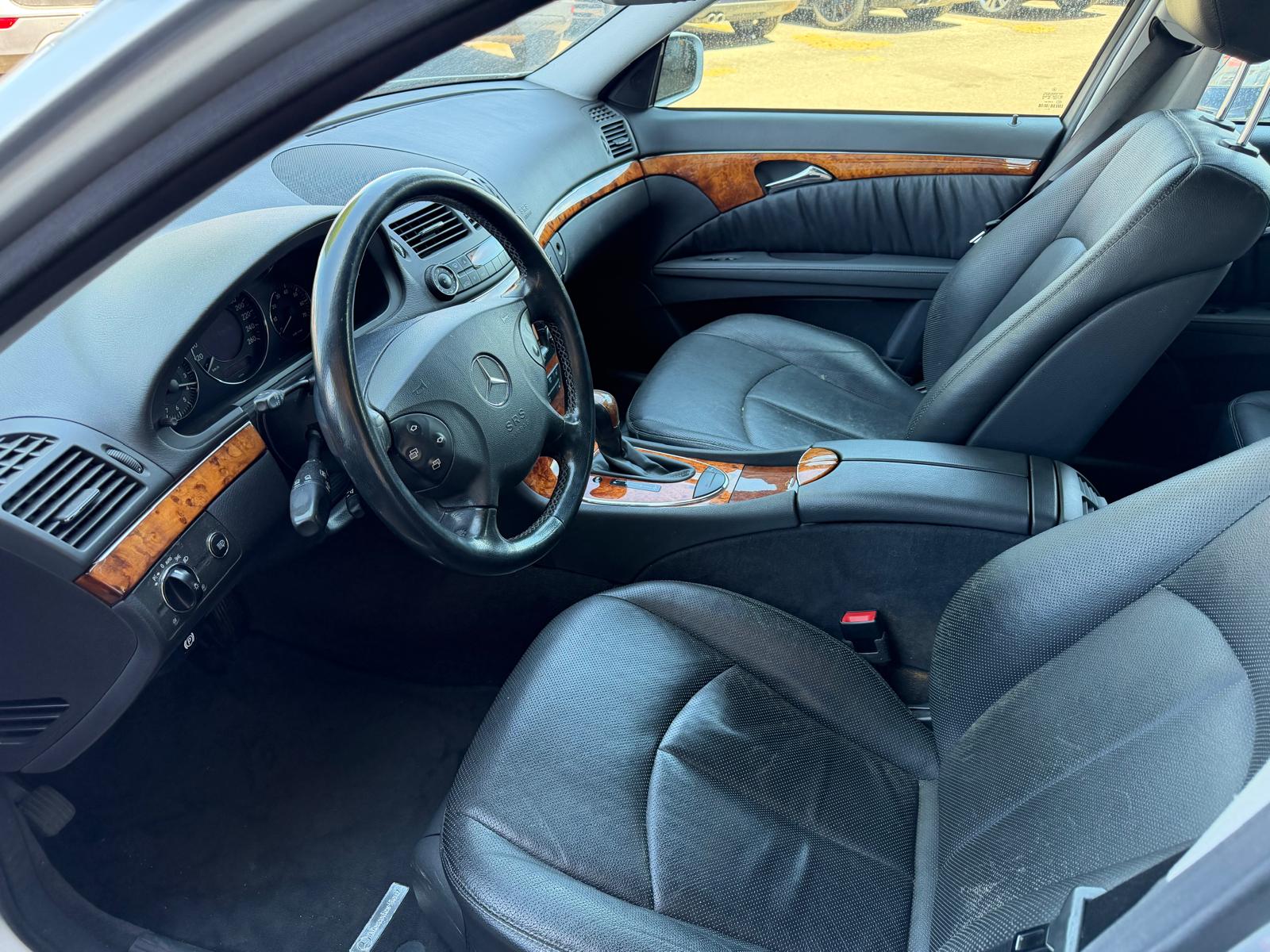 MERCEDES-BENZ E 350 Avantgarde 7G-Tronic-image-6