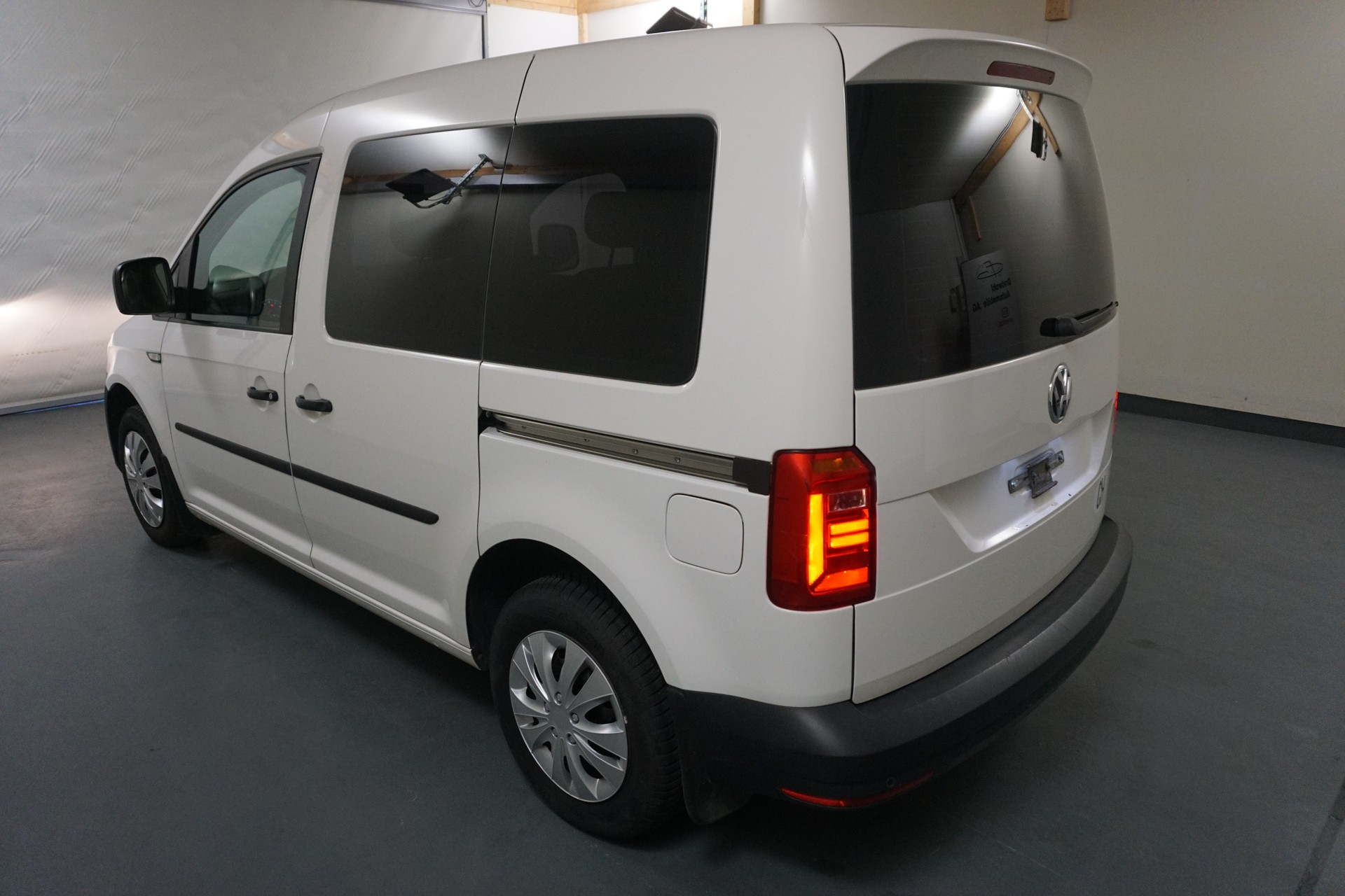 VW Caddy 1.2 TSI Entry BlueMotion Technology-showroom-element-2