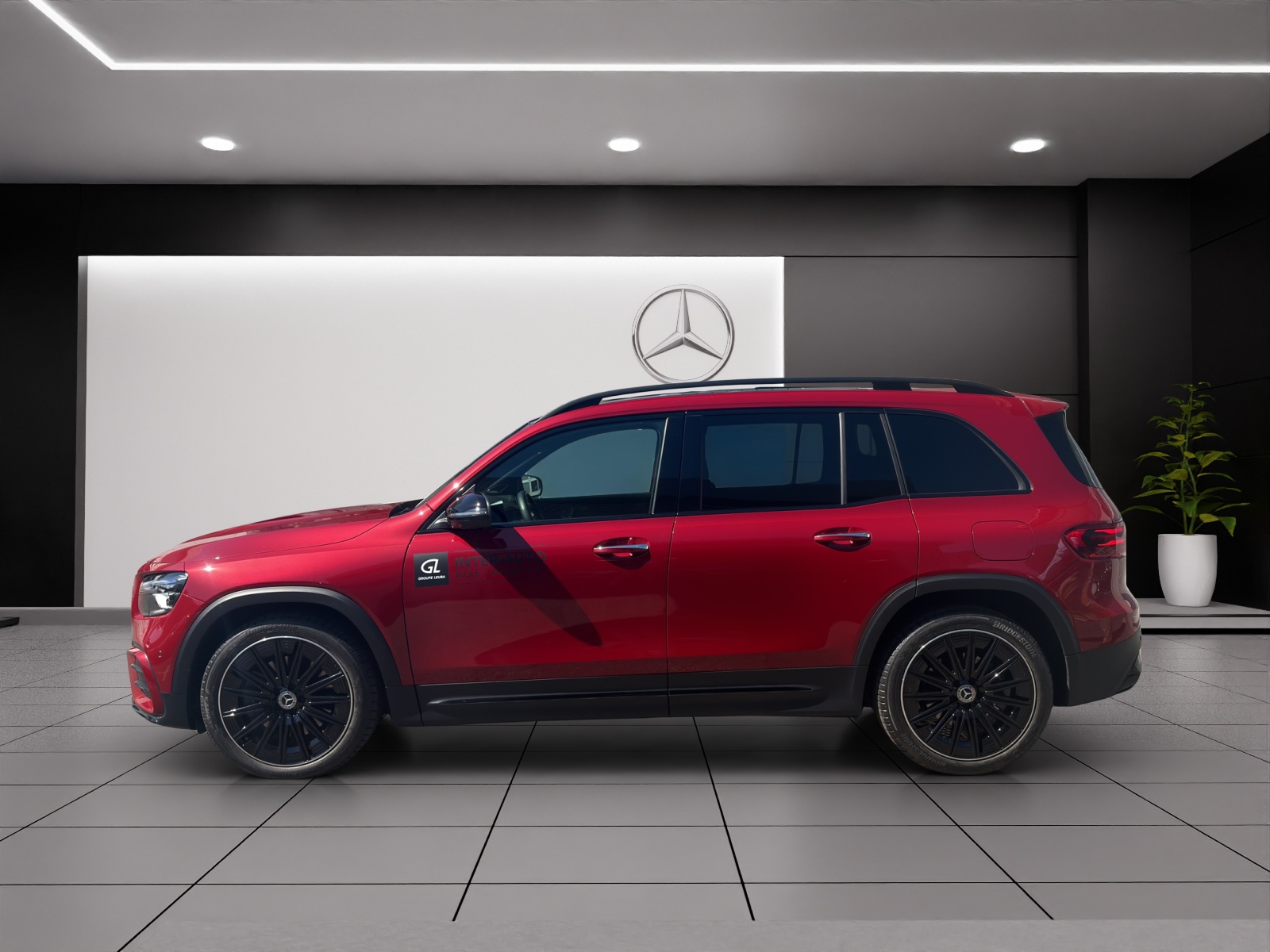 MERCEDES-BENZ GLB 220 4Matic 8G-Tronic-image-2