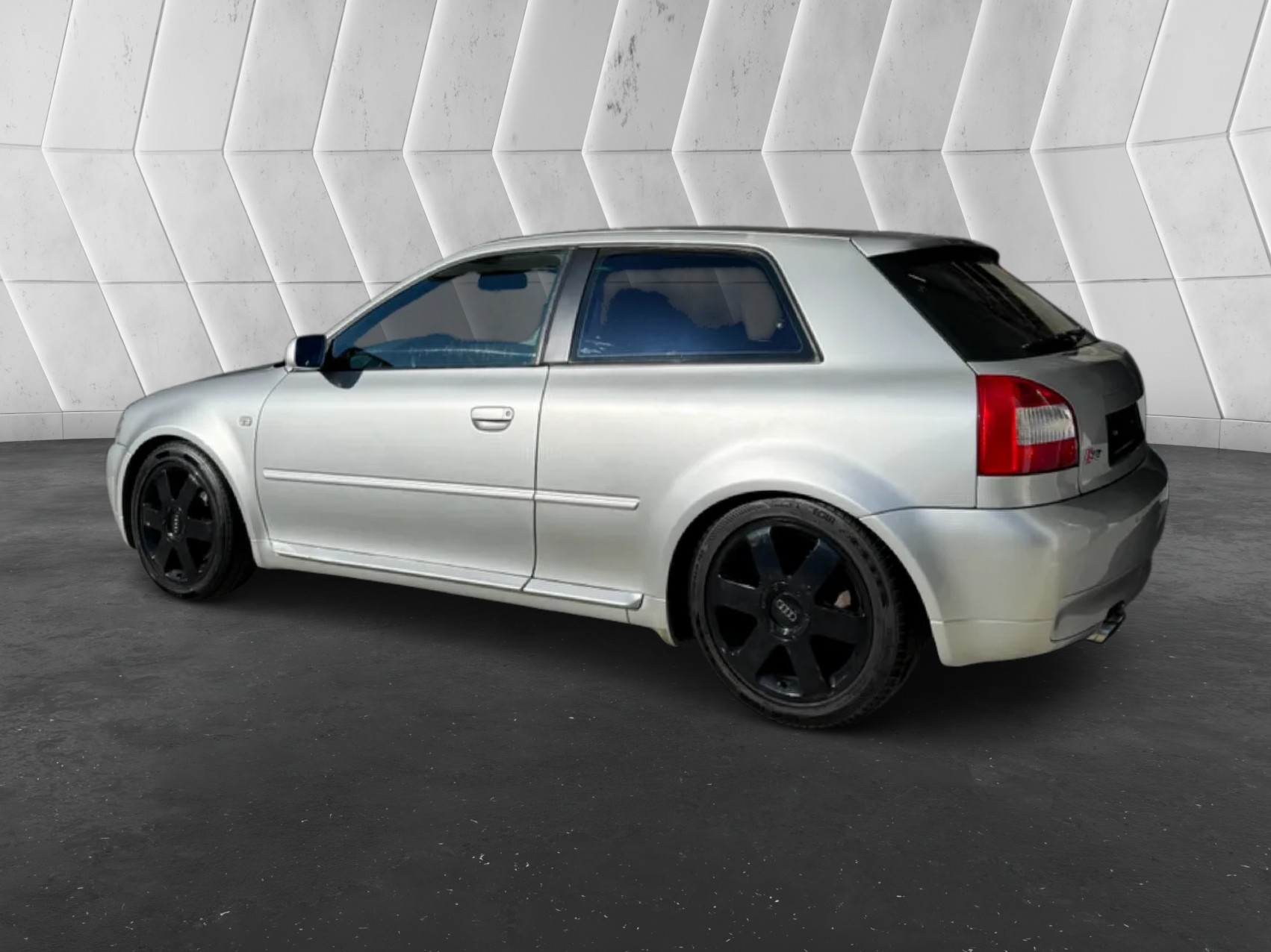 AUDI S3 quattro-image-7