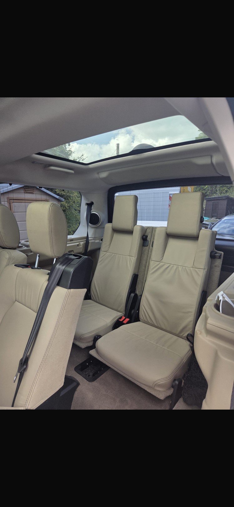 LAND ROVER DISCOVERY-image-2