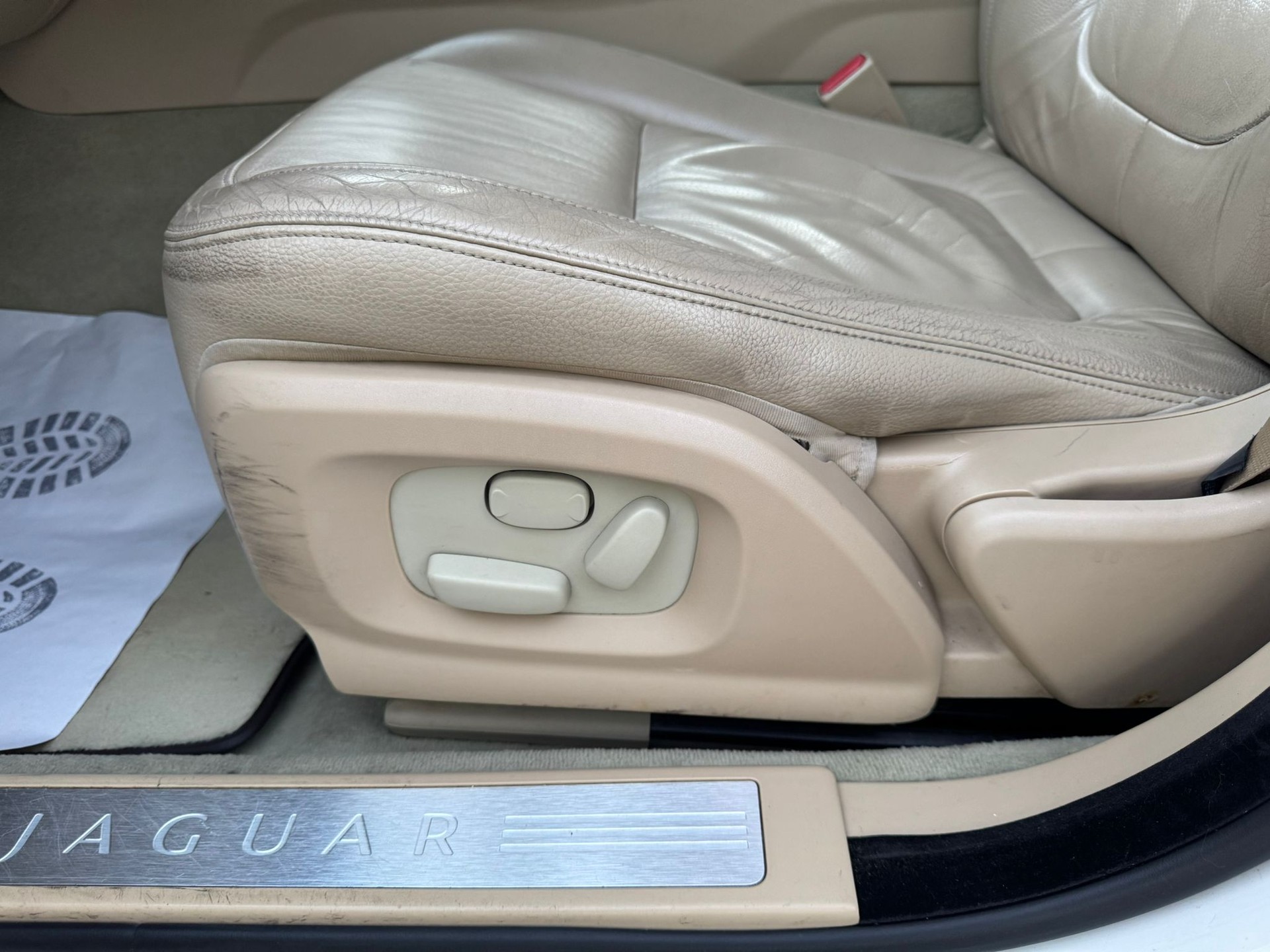 JAGUAR XF 3.0 V6 Premium Luxury-image-14