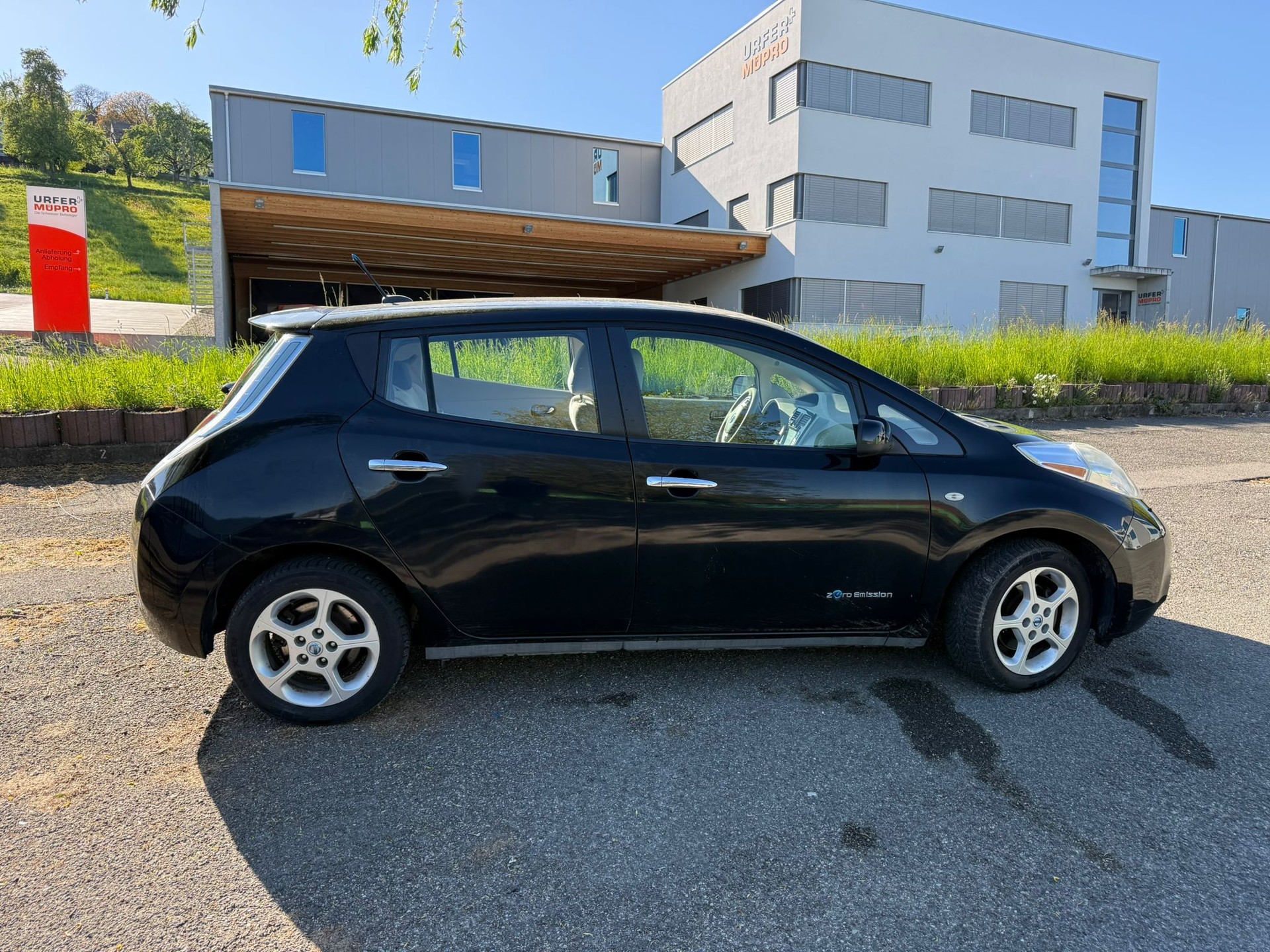 NISSAN-image-2
