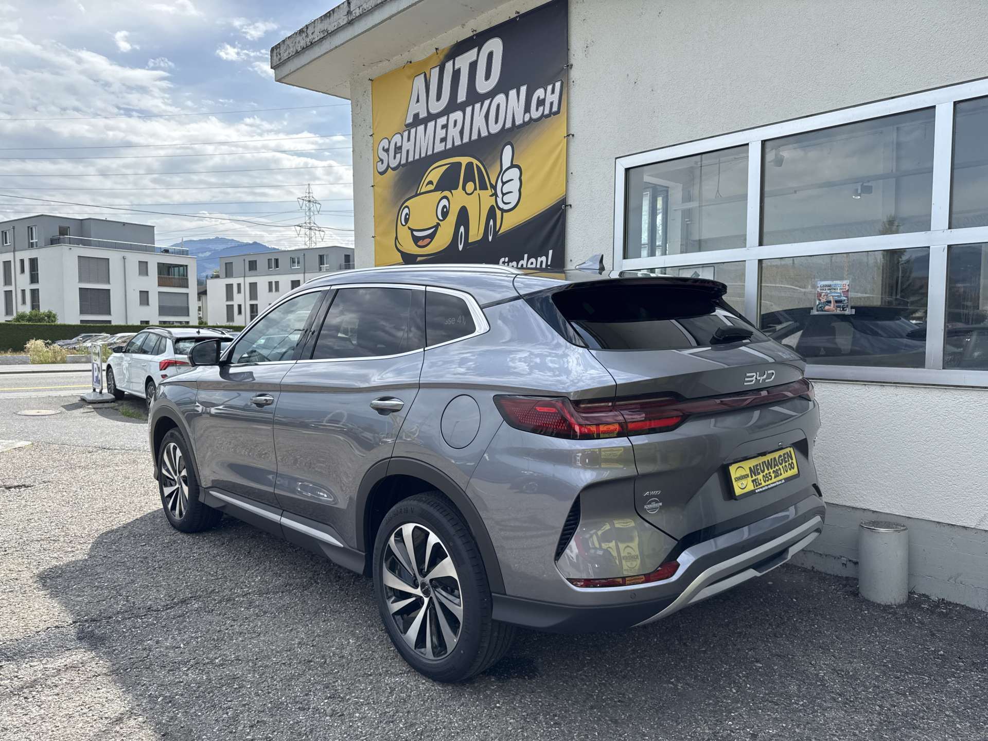 BYD Seal U DM-i PHEV Design AWD 324PS Automat-image-2