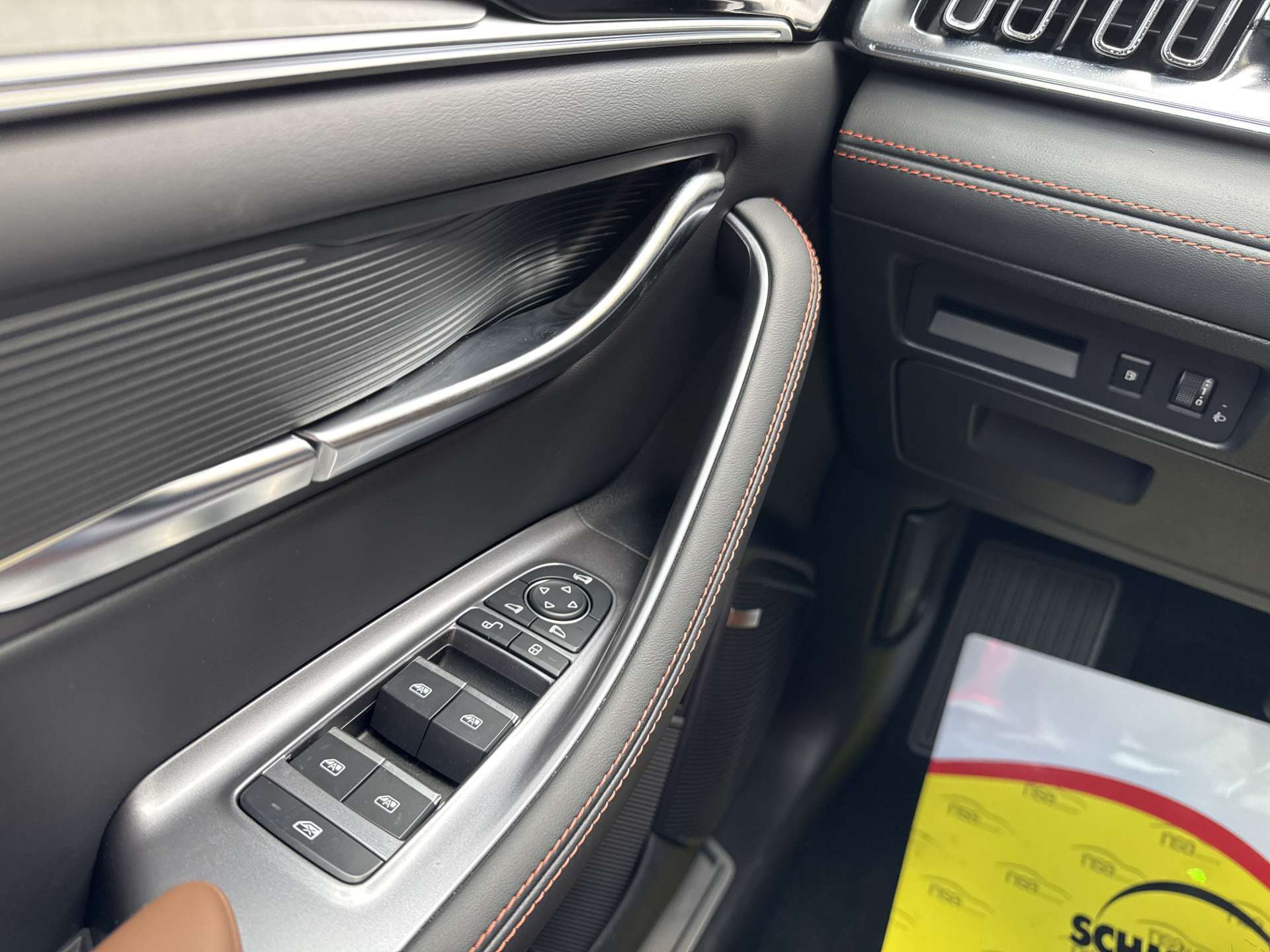 BYD Seal U DM-i PHEV Design AWD 324PS Automat-image-15