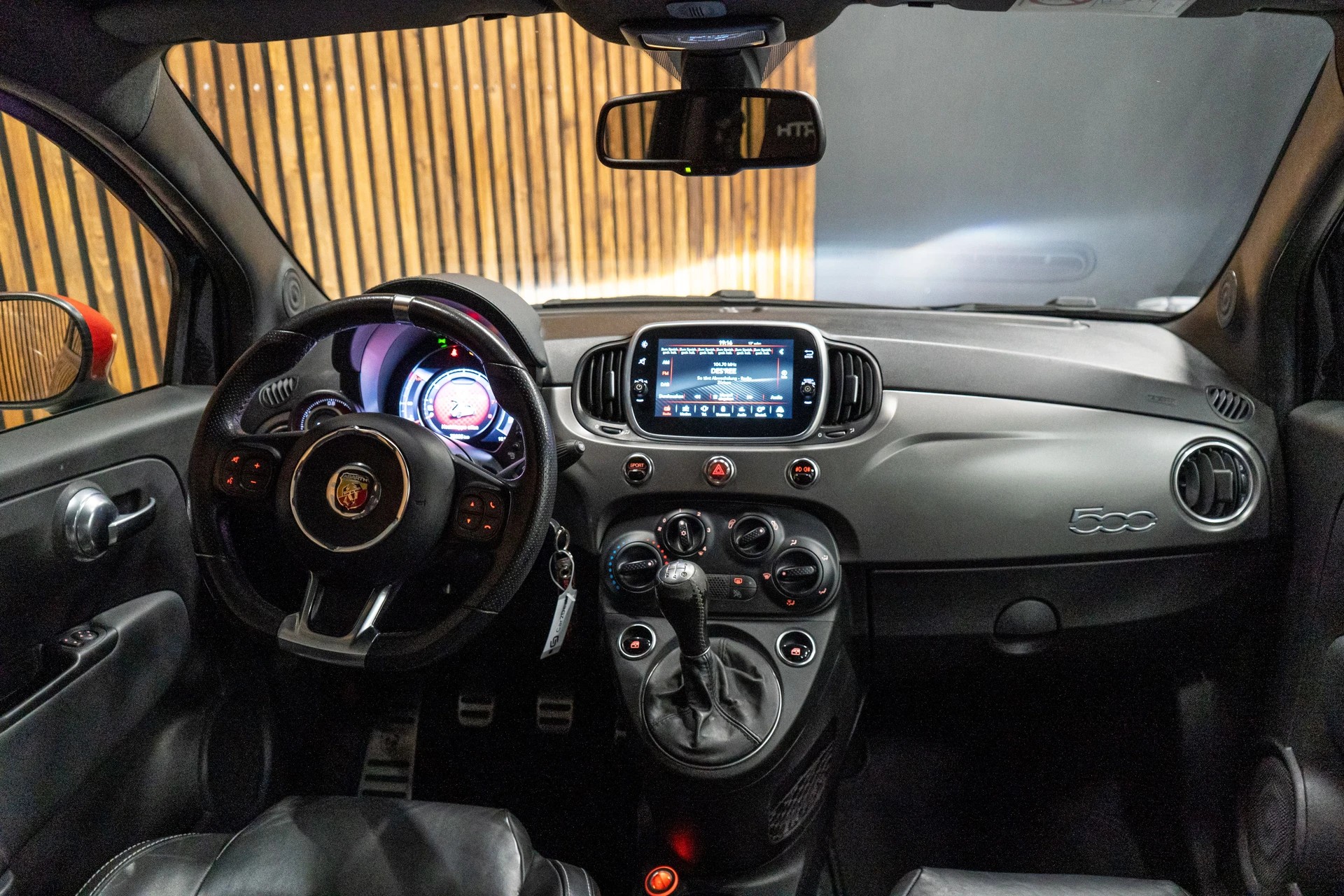 FIAT 595 1.4 16V Turbo Abarth Pista-image-12