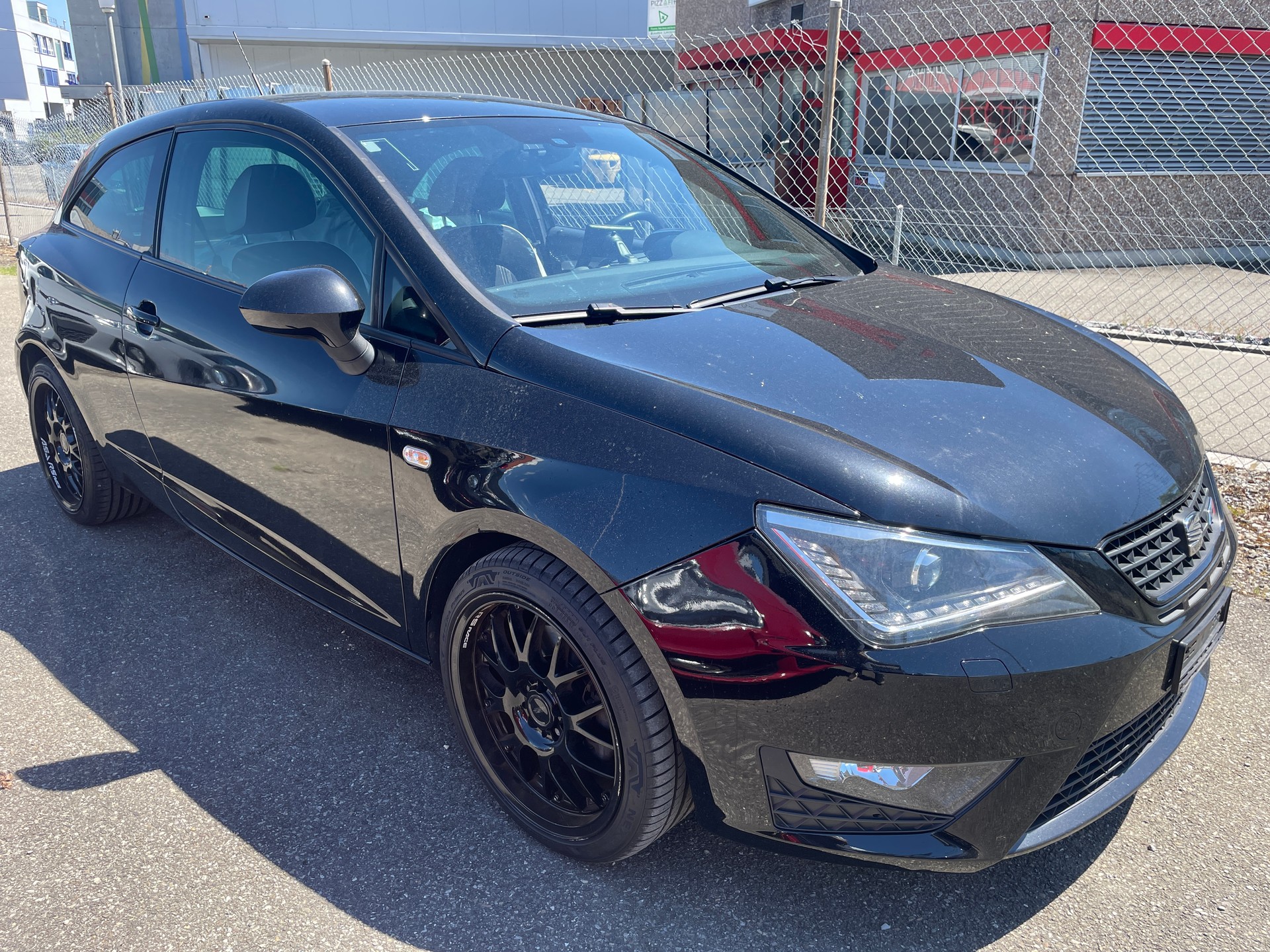 SEAT Ibiza SC 1.4 TSI Cupra DSG-image-2