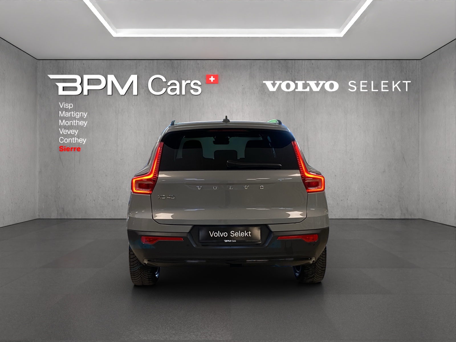 VOLVO XC40 B4 Benzin Mild Hybrid Plus Dark DCT-showroom-element-3
