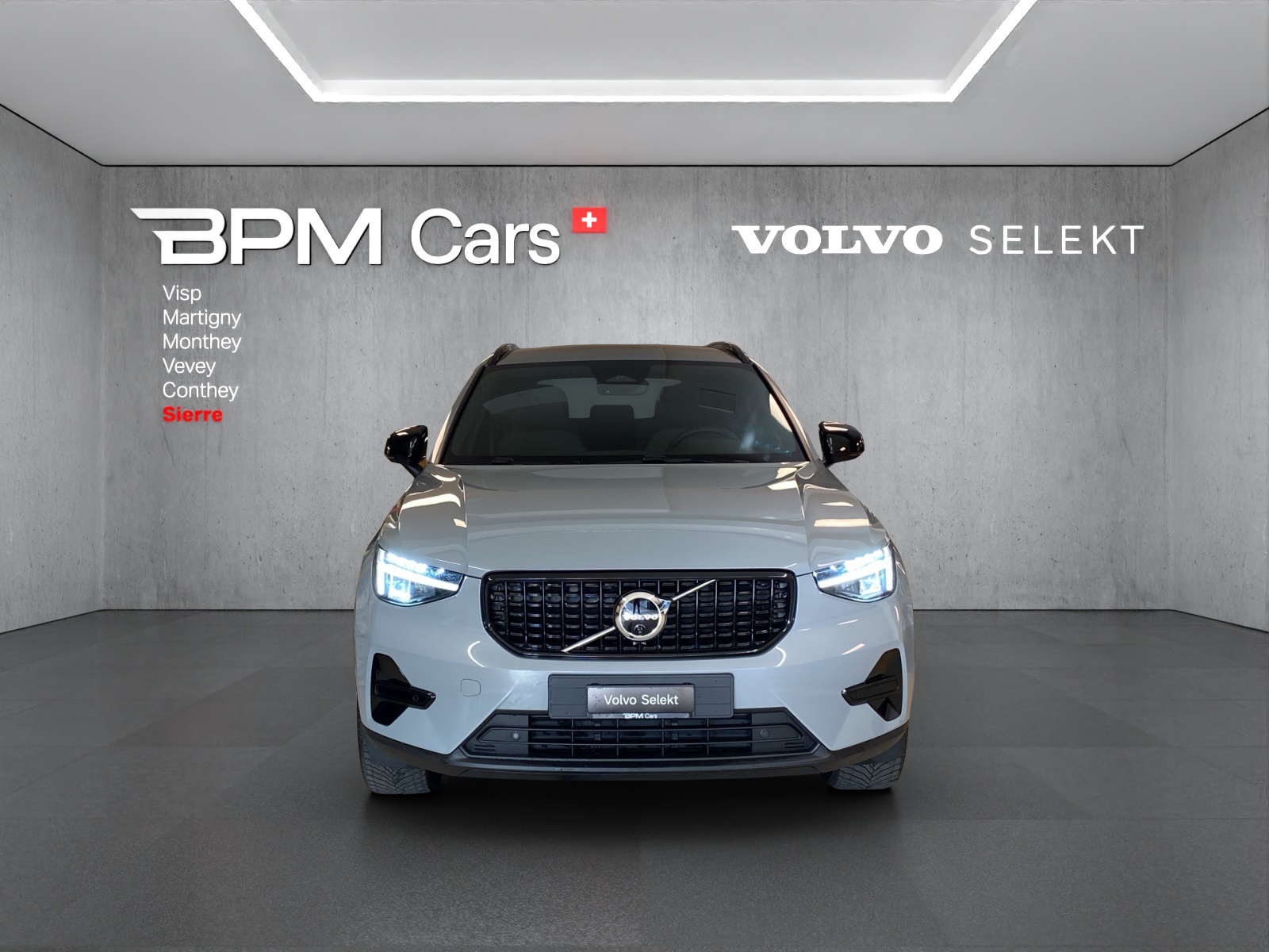 VOLVO XC40 B4 Benzin Mild Hybrid Plus Dark DCT-showroom-element-2