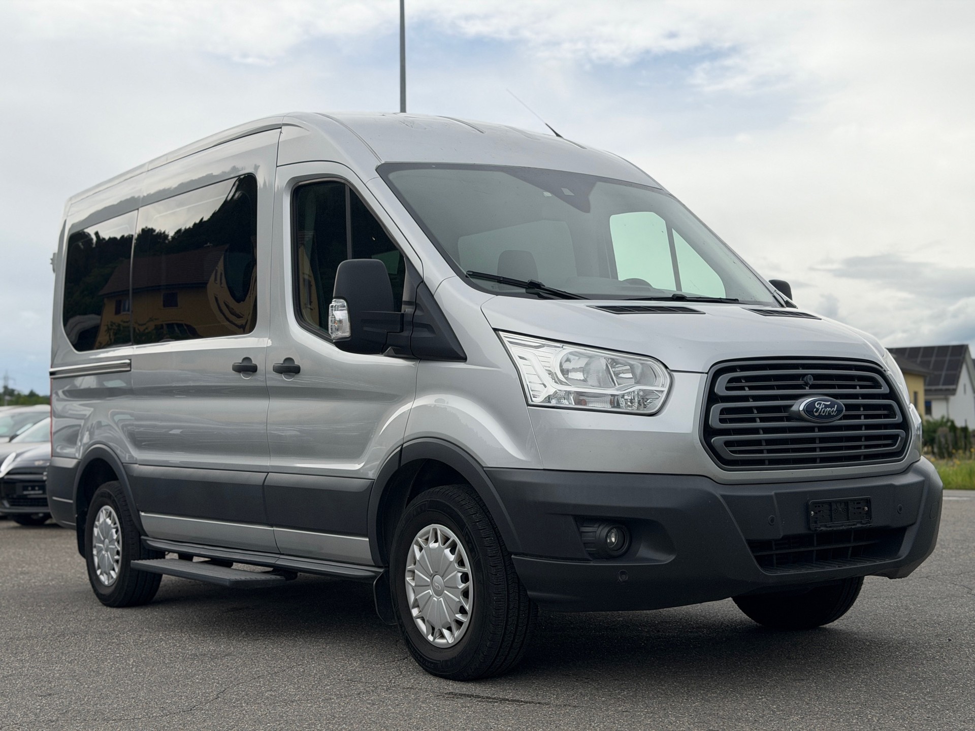 FORD Transit Combi 350 L2 Trend RWD-image-2