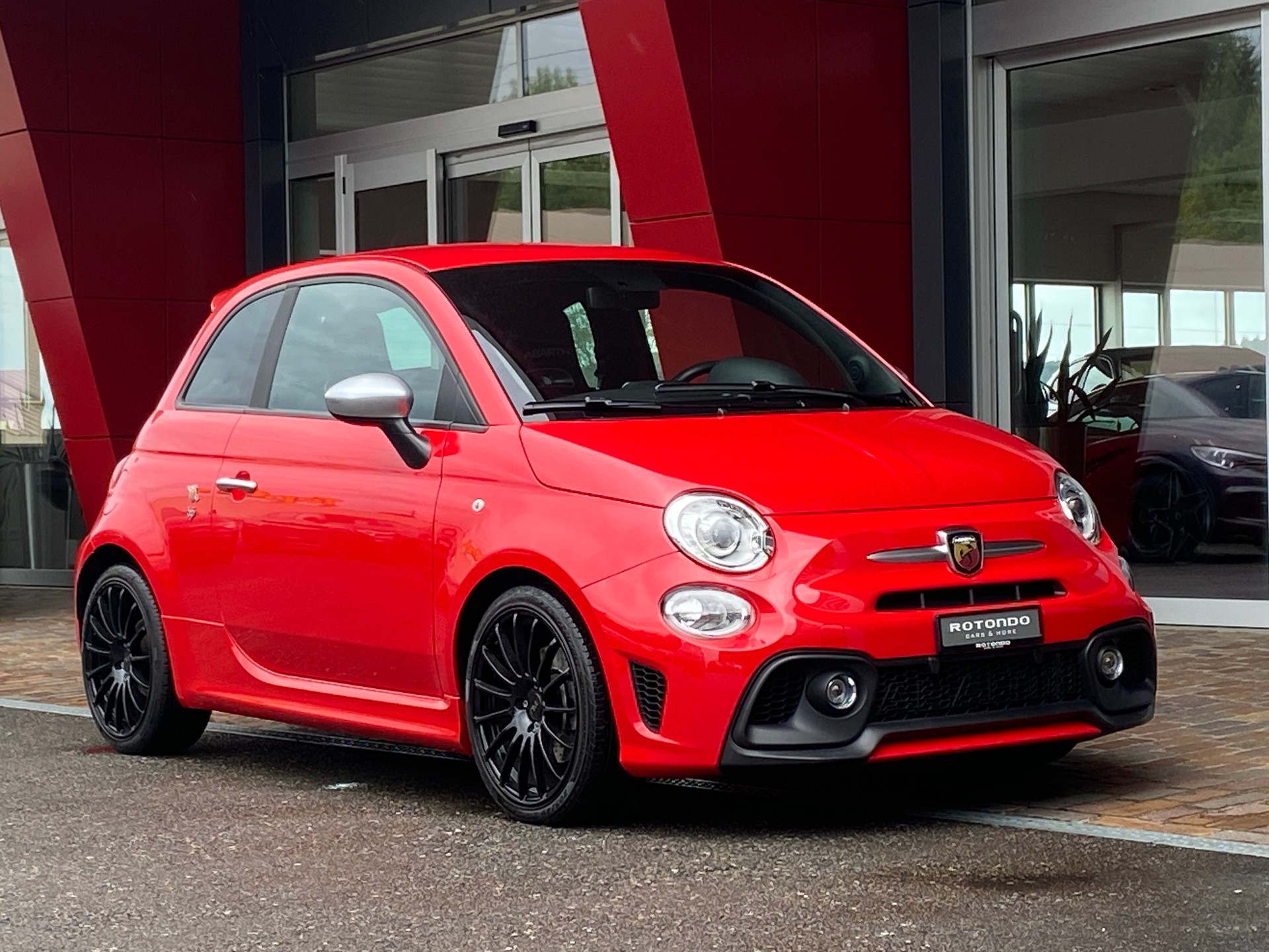 FIAT 595 1.4 16V Turbo Abarth Turismo Automat-image-12
