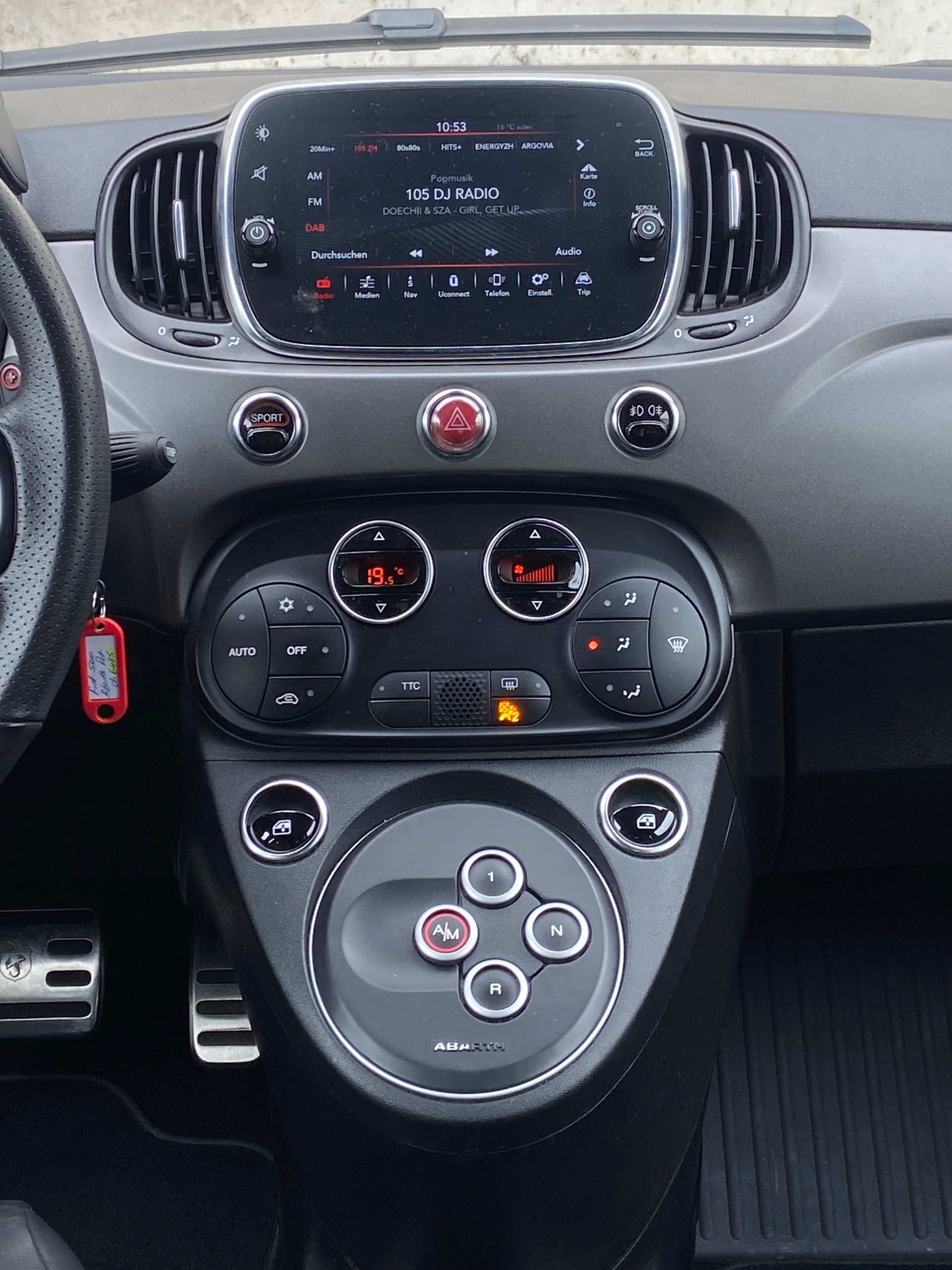 FIAT 595 1.4 16V Turbo Abarth Turismo Automat-image-8