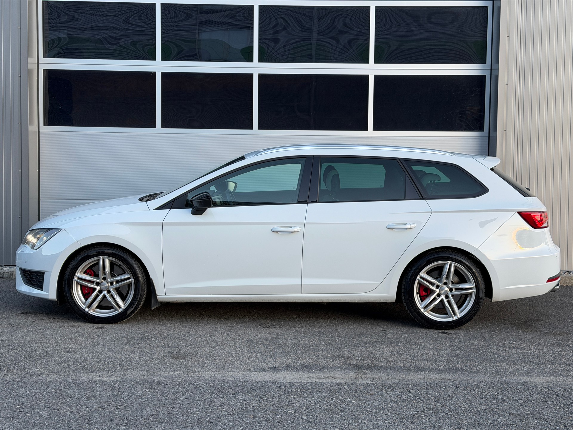 SEAT Leon ST 2.0 TSI Cupra 280 DSG-image-6