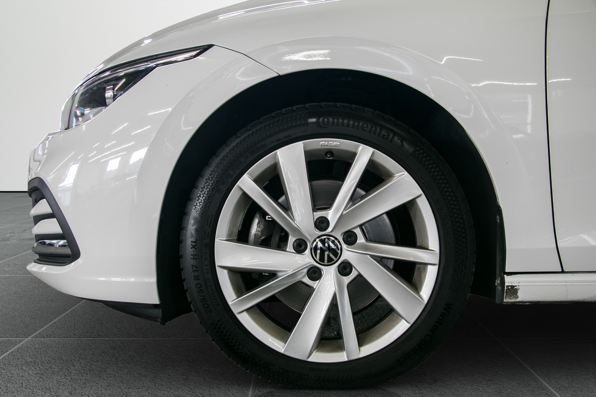 VW Golf Variant 2.0 TSI Style DSG 4Motion-image-15