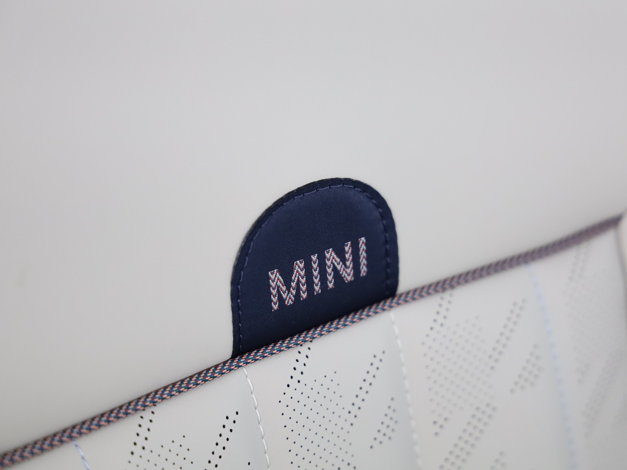 MINI Cooper S Cabriolet DKG-image-14