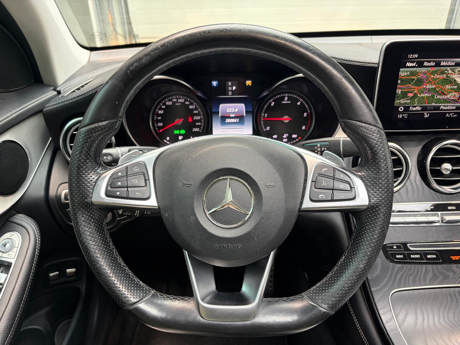 MERCEDES-BENZ GLC 250 d AMG Line 4Matic 9G-Tronic - Toit ouvrant - Caméra 360-image-17