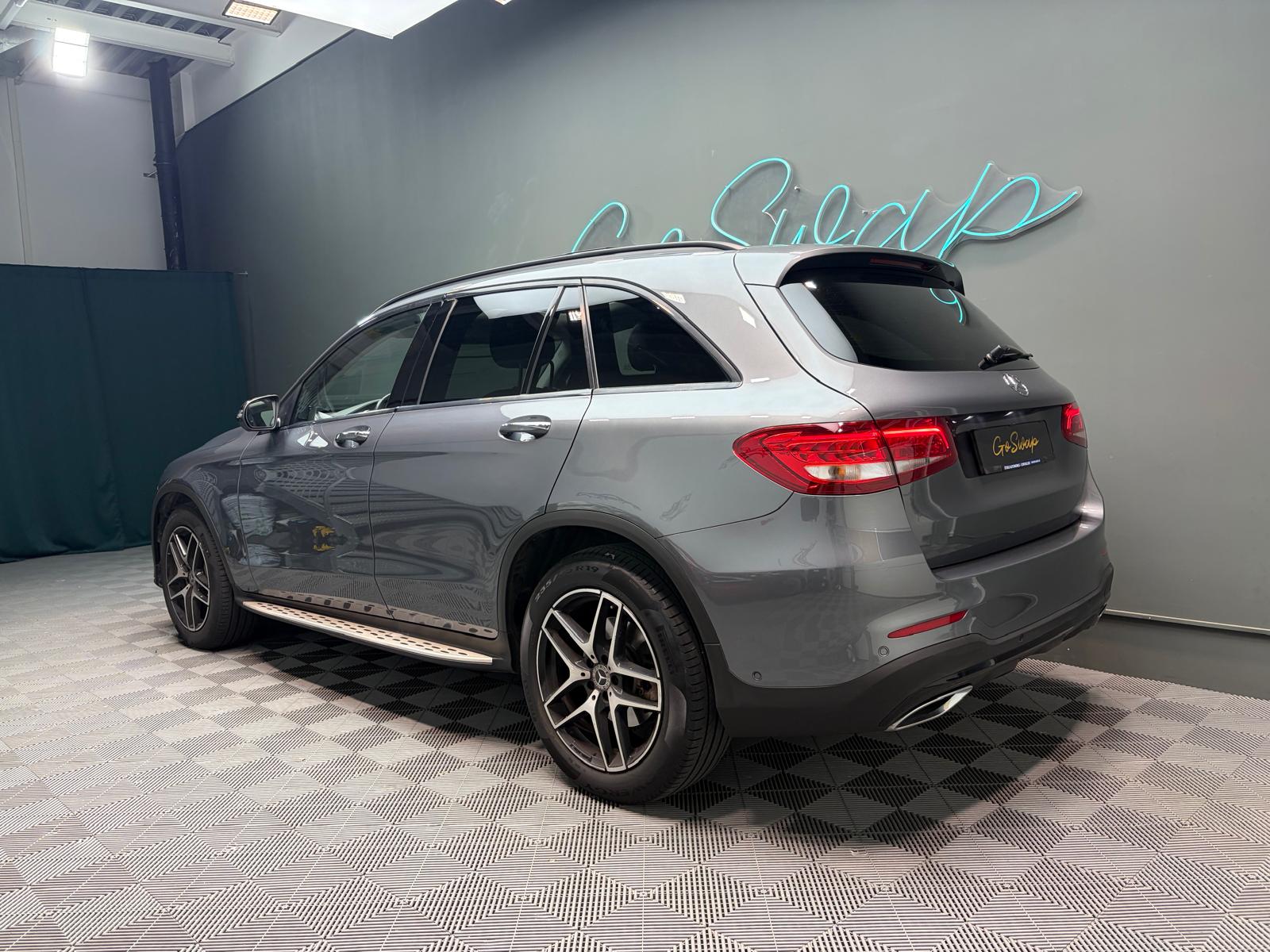 MERCEDES-BENZ GLC 250 d AMG Line 4Matic 9G-Tronic - Toit ouvrant - Caméra 360-image-7