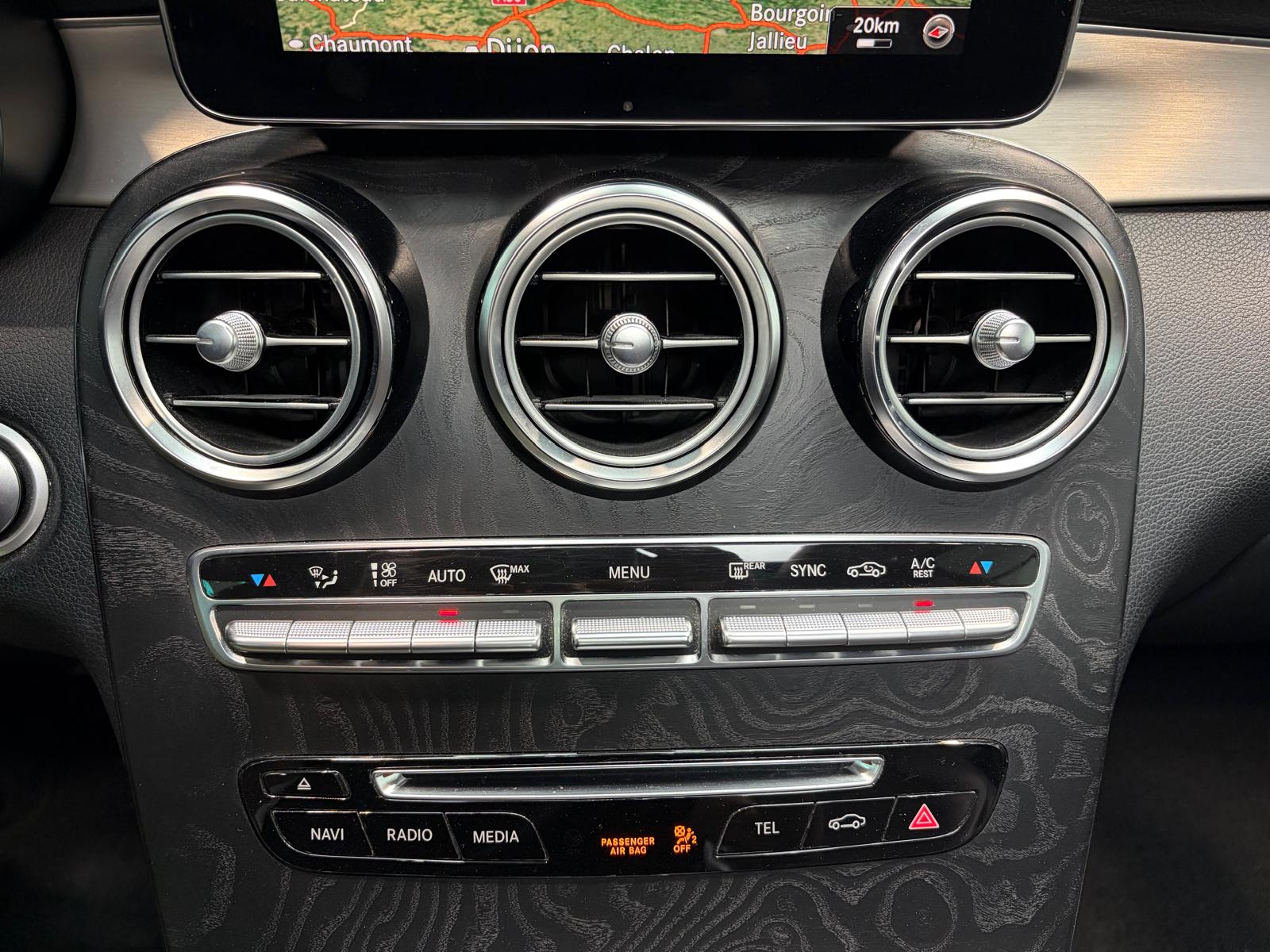 MERCEDES-BENZ GLC 250 d AMG Line 4Matic 9G-Tronic - Toit ouvrant - Caméra 360-image-26