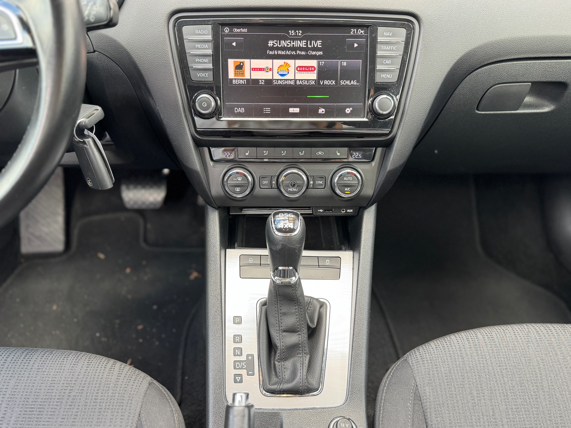 SKODA Octavia Combi 2.0 TDI Style 4x4 DSG-image-13