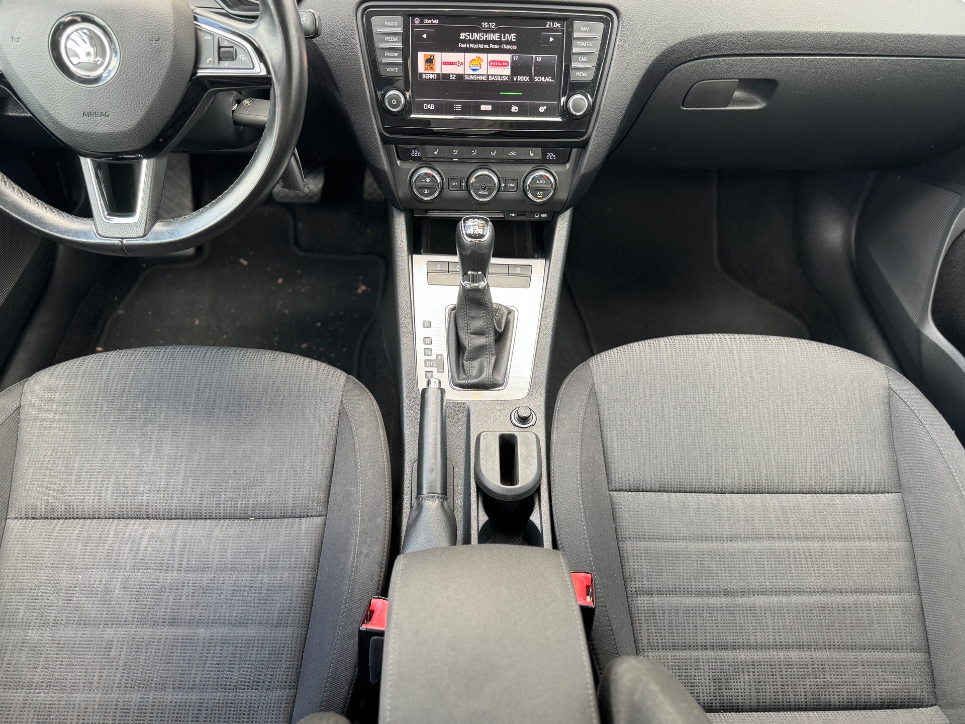 SKODA Octavia Combi 2.0 TDI Style 4x4 DSG-image-14