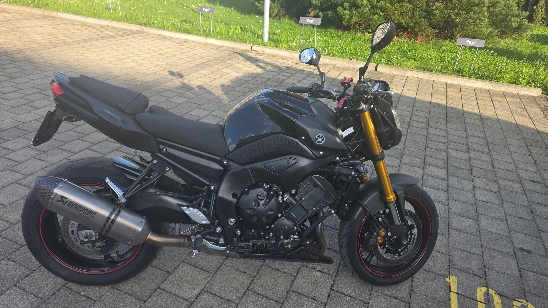 YAMAHA FZ8 N ABS-image-1