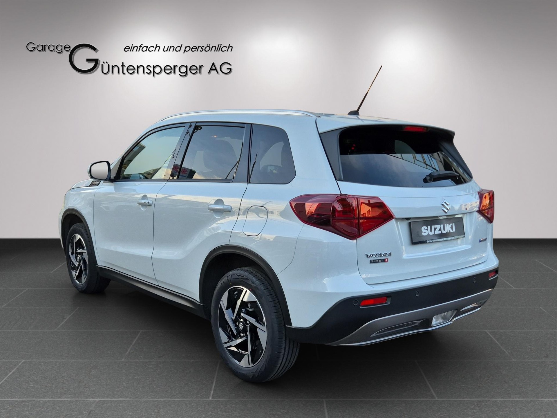 SUZUKI Vitara 1.4 T Compact Top Hybrid 4x4-showroom-element-2