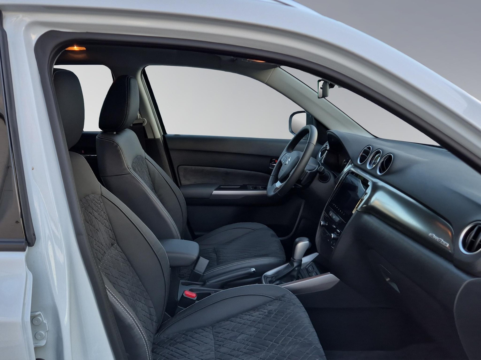 SUZUKI Vitara 1.4 T Compact Top Hybrid 4x4-image-14