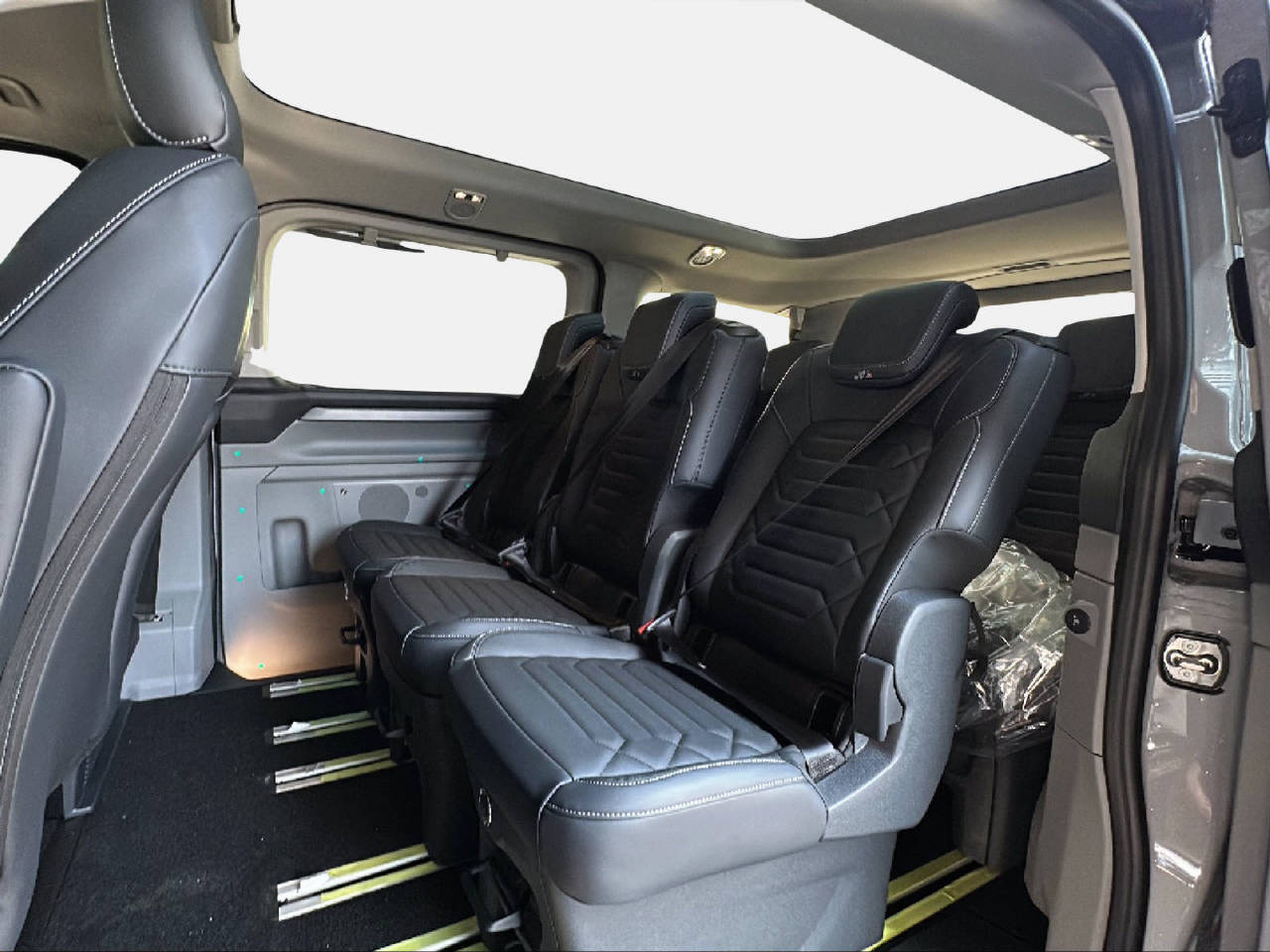 FORD Tourneo Custom 320 L1 2.0 EcoBlue 170 Titanium X-image-11