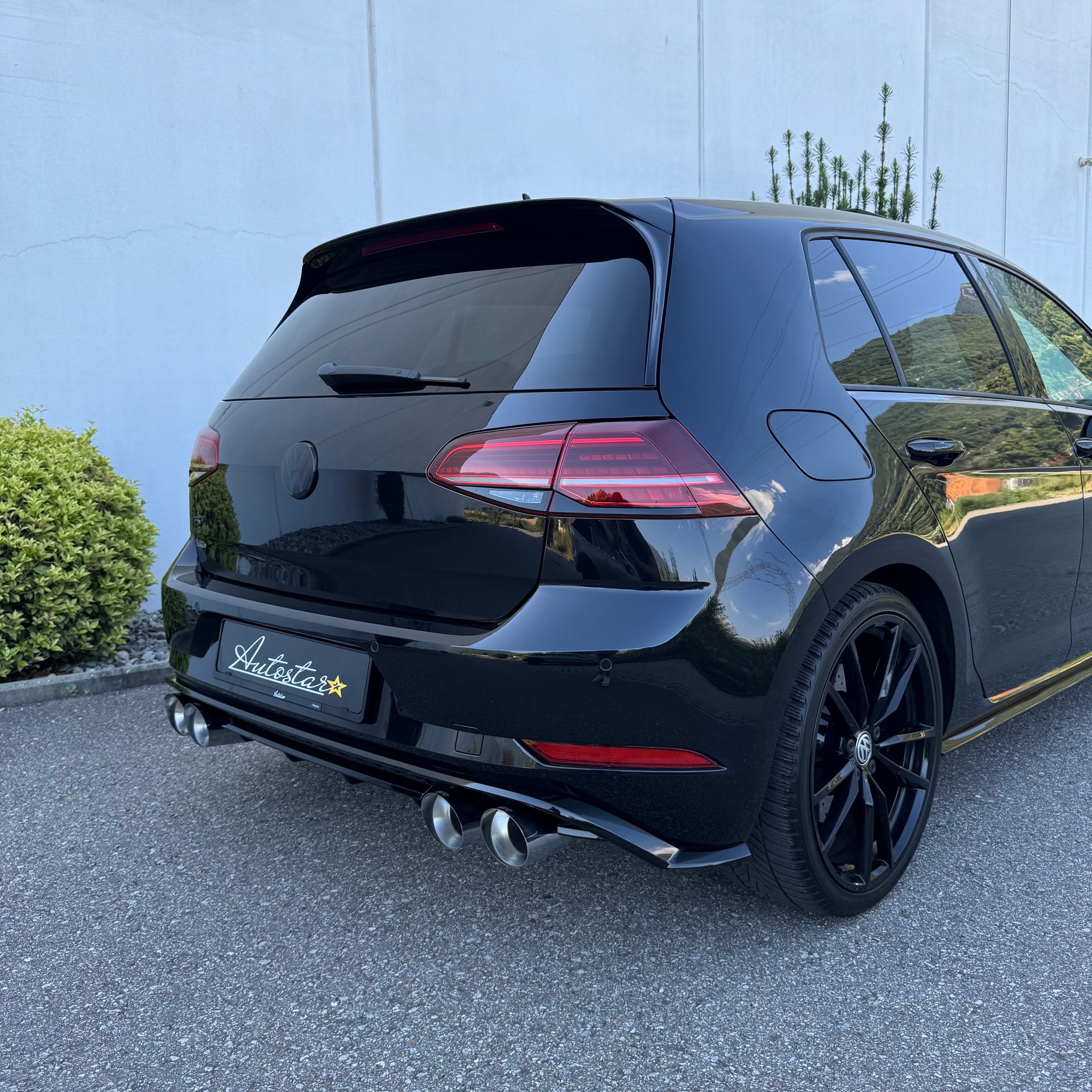 VW Golf 2.0 TSI R 4Motion DSG-image-5
