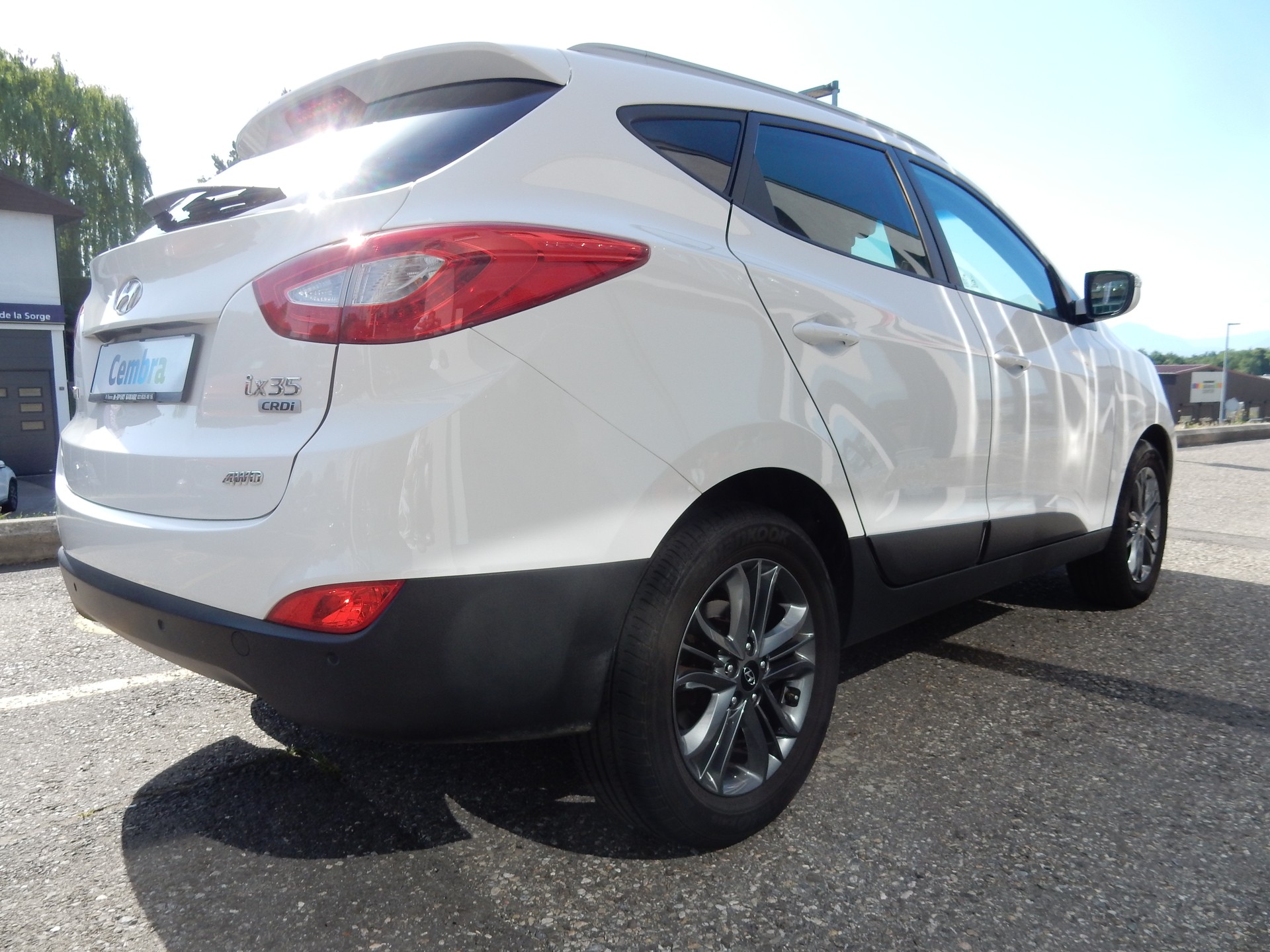 HYUNDAI iX 35 2.0 CRDi Style 4WD Automatic-image-2