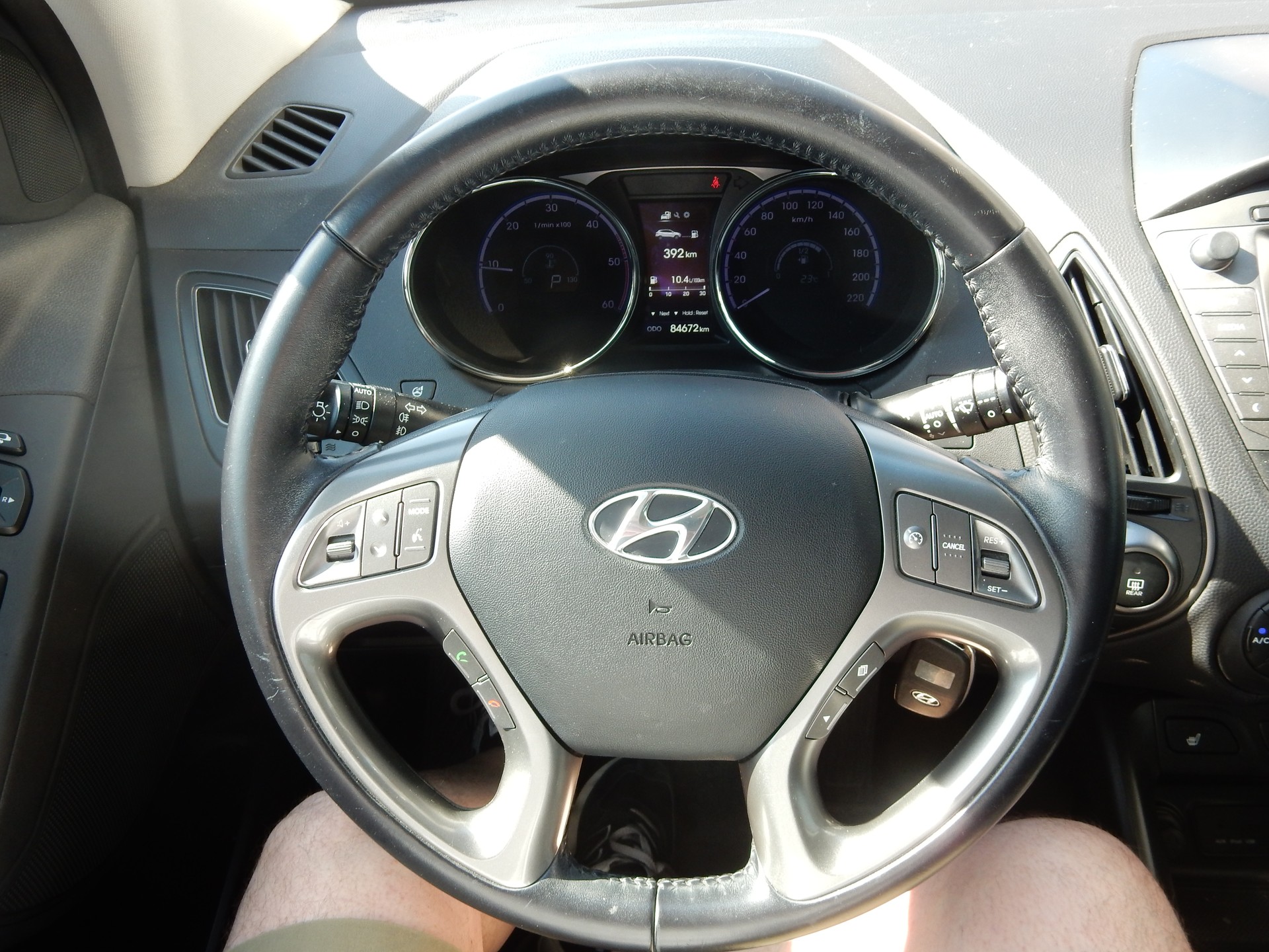 HYUNDAI iX 35 2.0 CRDi Style 4WD Automatic-image-8