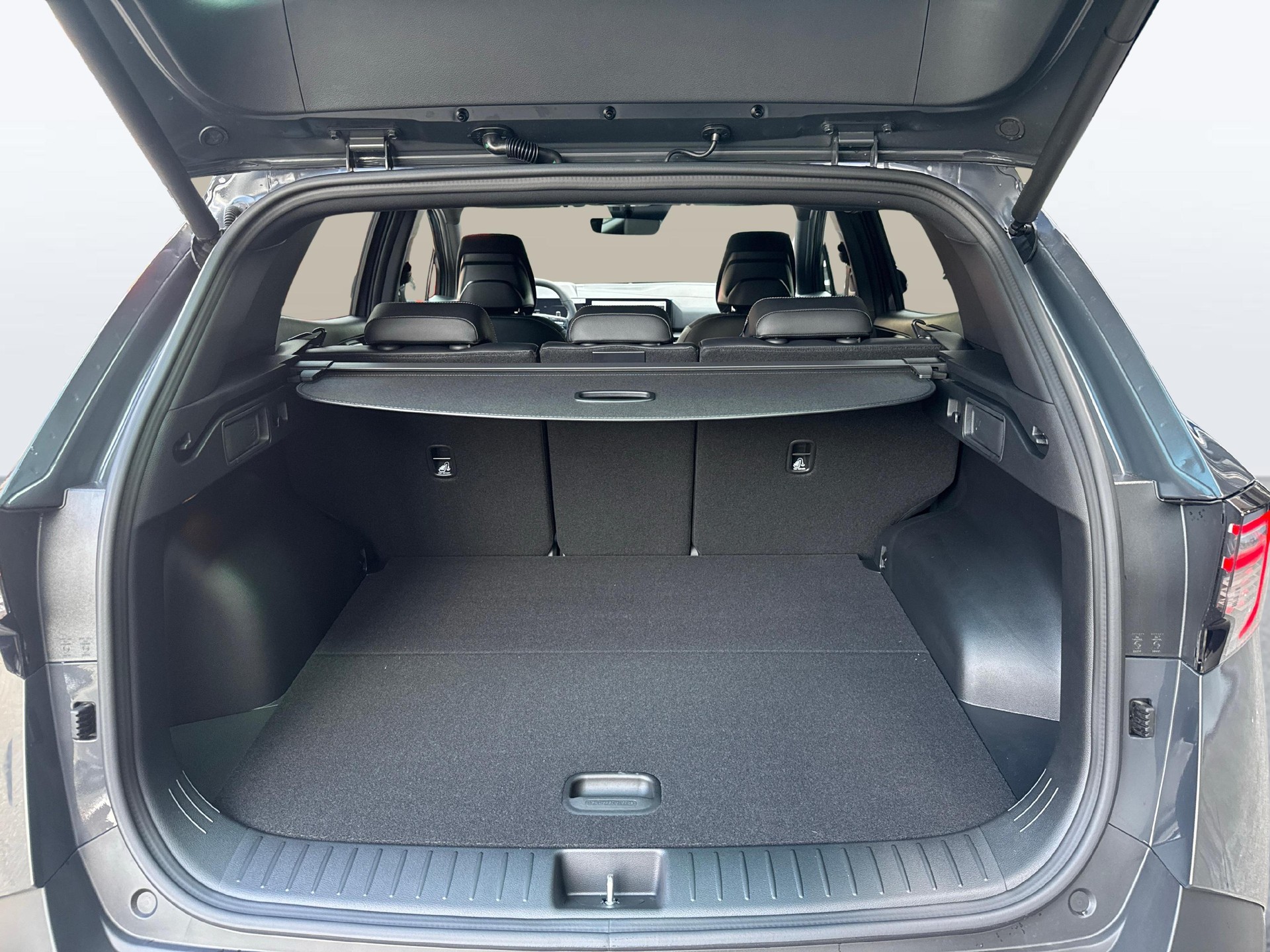 KIA Sportage 1.6 T-GDi Hybrid Black Edition-image-11