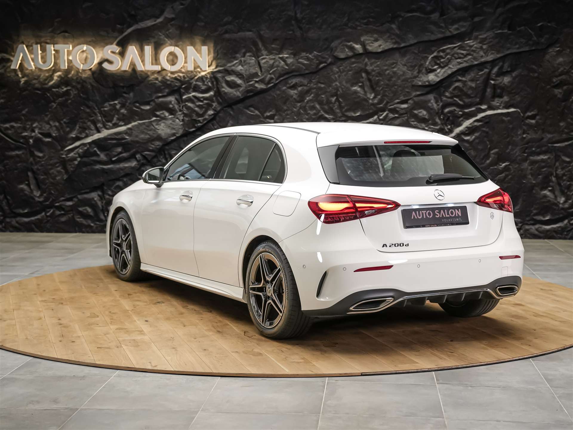 MERCEDES-BENZ A 200 d AMG Line 8G-DCT *Facelift*Lenkradheizung*Kamera*-image-3