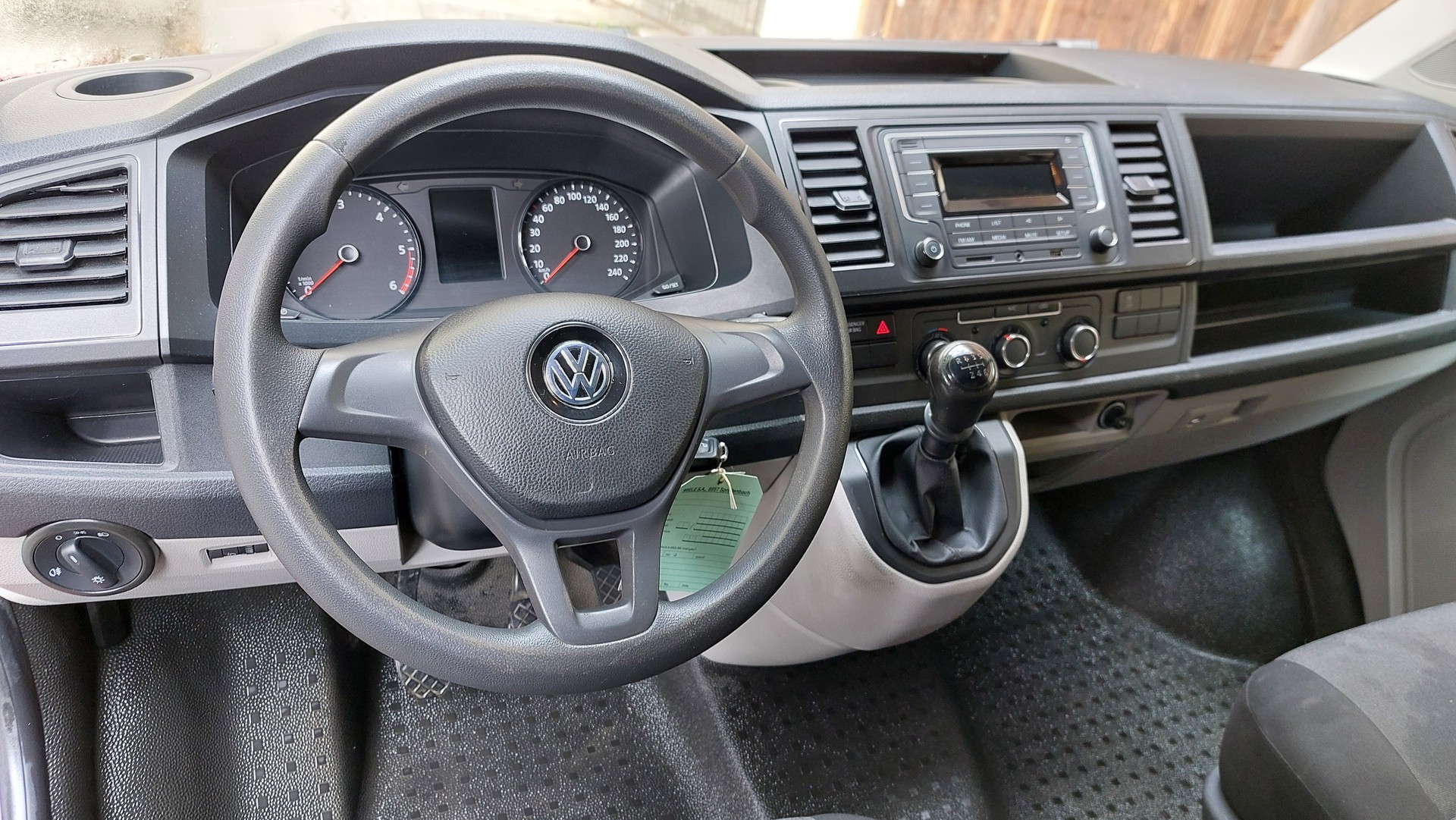 VW T6 2.0 TDI 4Motion-image-3