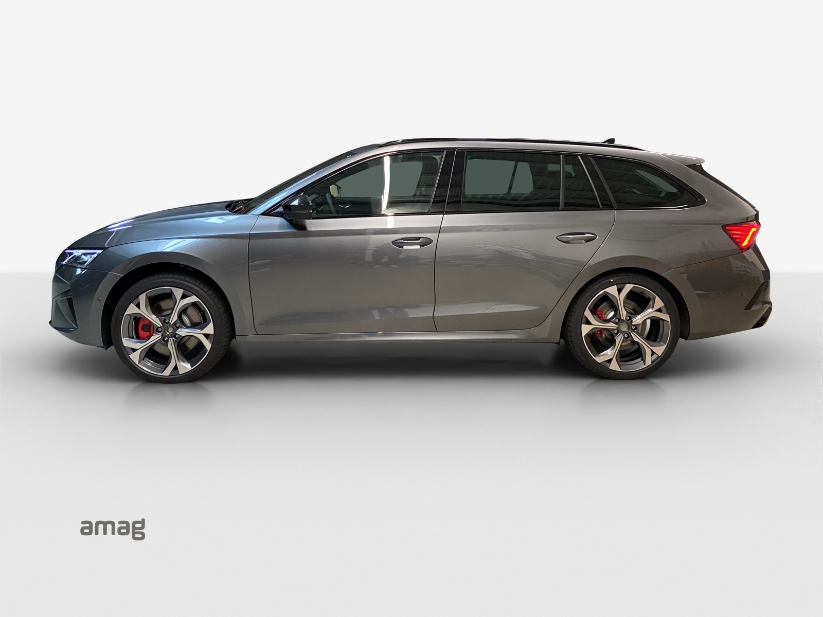 SKODA Octavia Combi 2.0 TSI DSG RS 30 Years Edition-image-1
