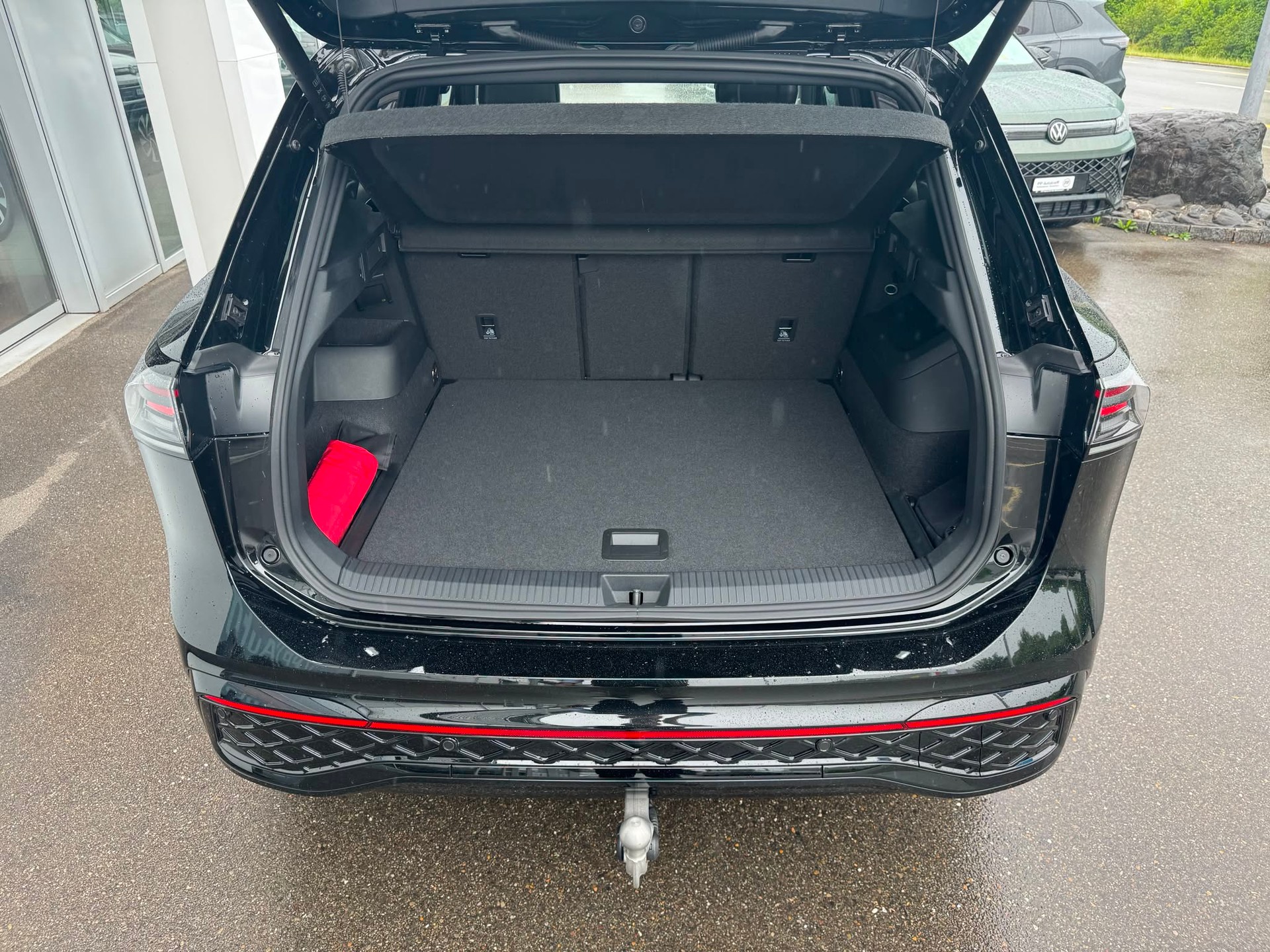 VW Tiguan 2.0 TSI DSG R-Line 4Motion-image-4
