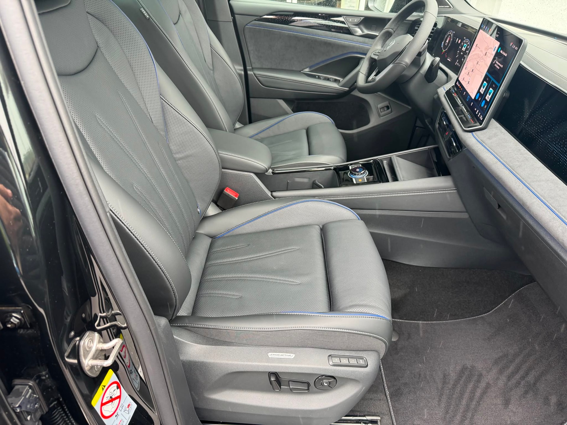 VW Tiguan 2.0 TSI DSG R-Line 4Motion-image-2