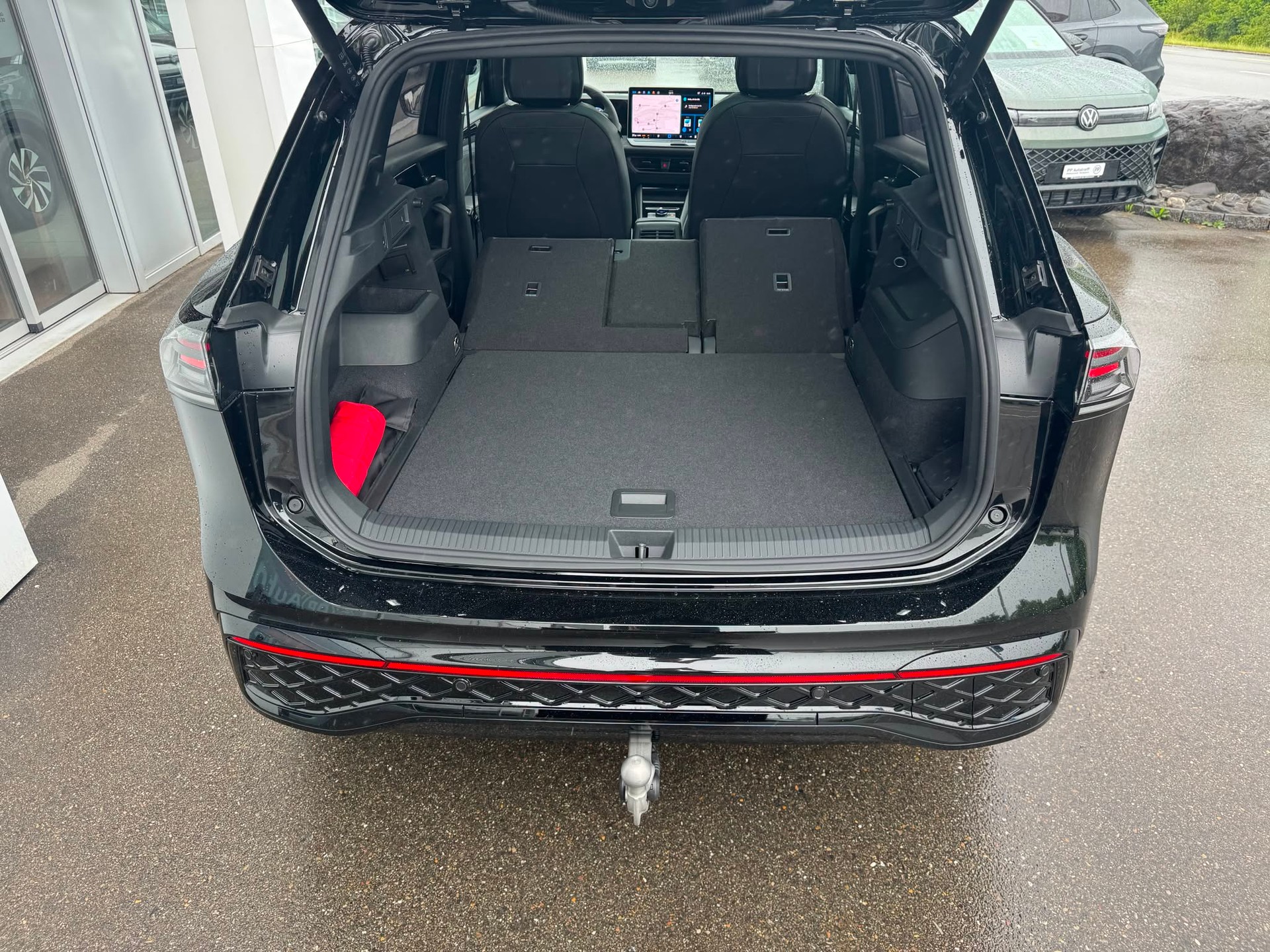 VW Tiguan 2.0 TSI DSG R-Line 4Motion-image-5