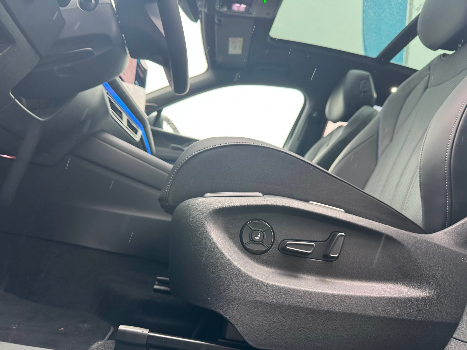 VW Tiguan 2.0 TSI DSG R-Line 4Motion-image-8
