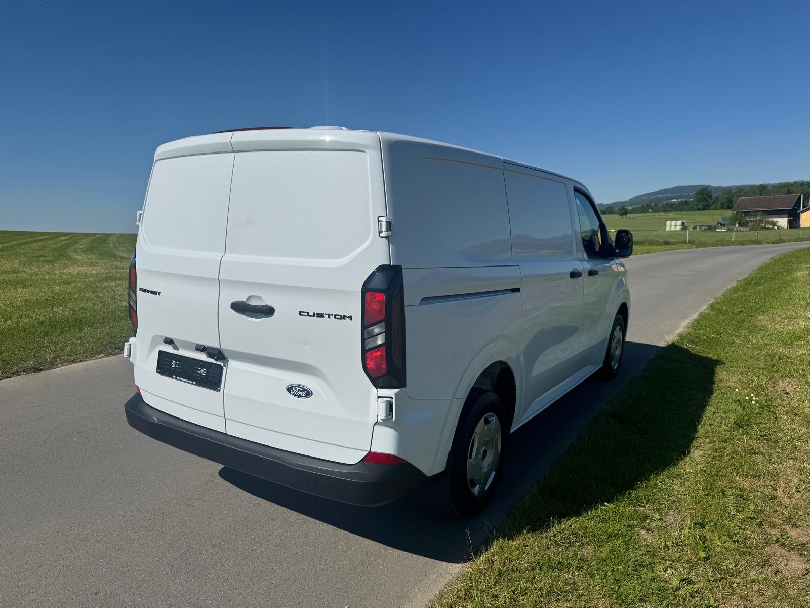 FORD Transit Custom Van 320 L1H1 Trend-image-4