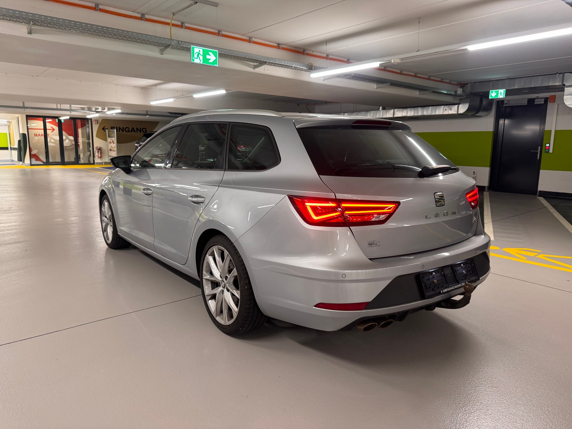 SEAT Leon ST 2.0 TDI Swiss FR DSG-image-6