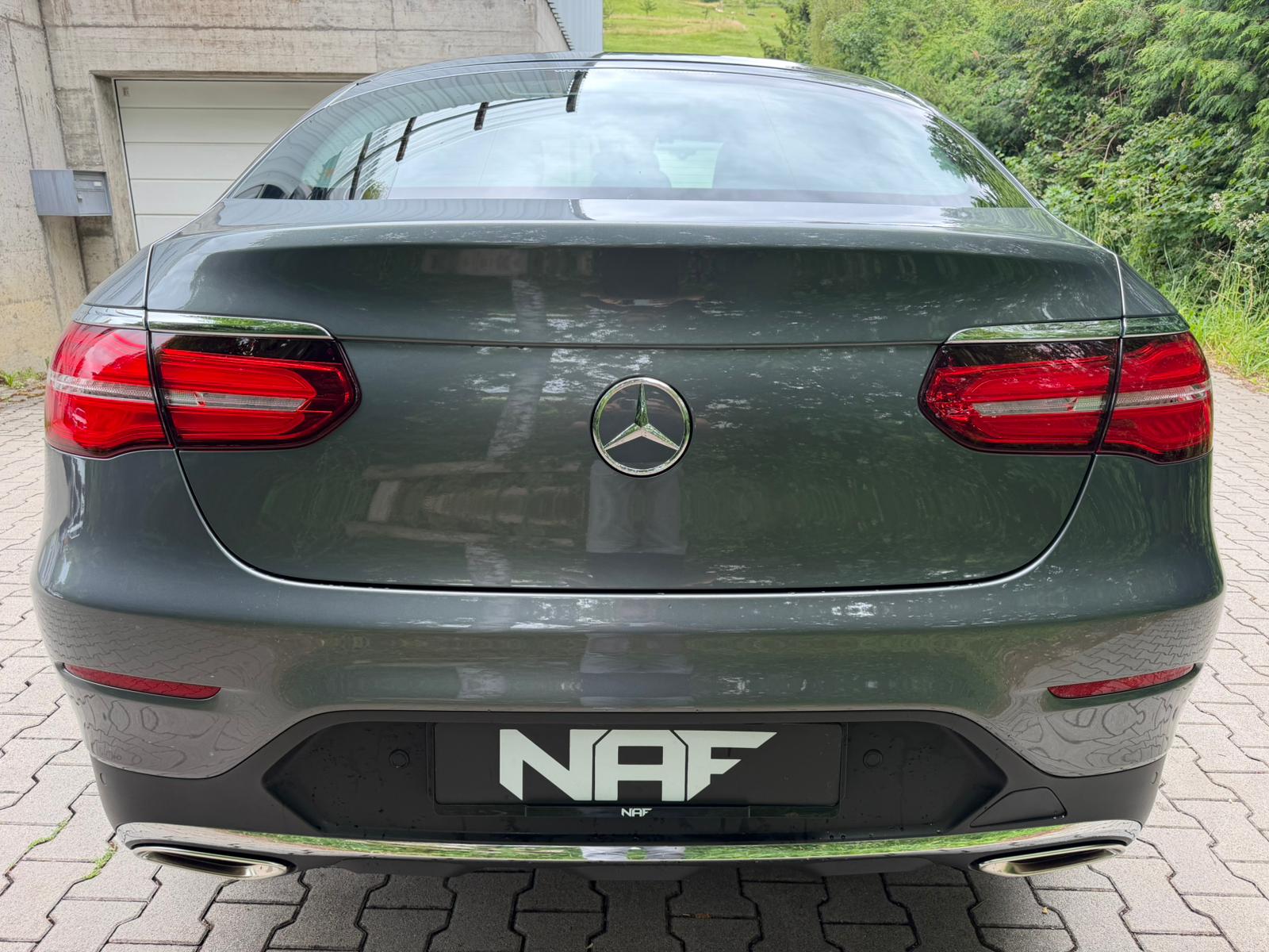 MERCEDES-BENZ GLC Coupé 250 AMG Line 4Matic 9G-Tronic-image-3