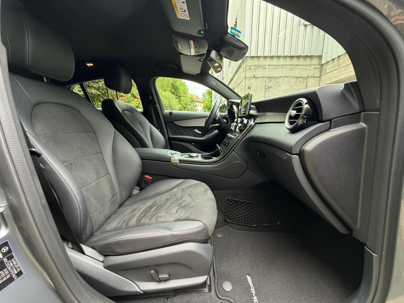 MERCEDES-BENZ GLC Coupé 250 AMG Line 4Matic 9G-Tronic-image-17