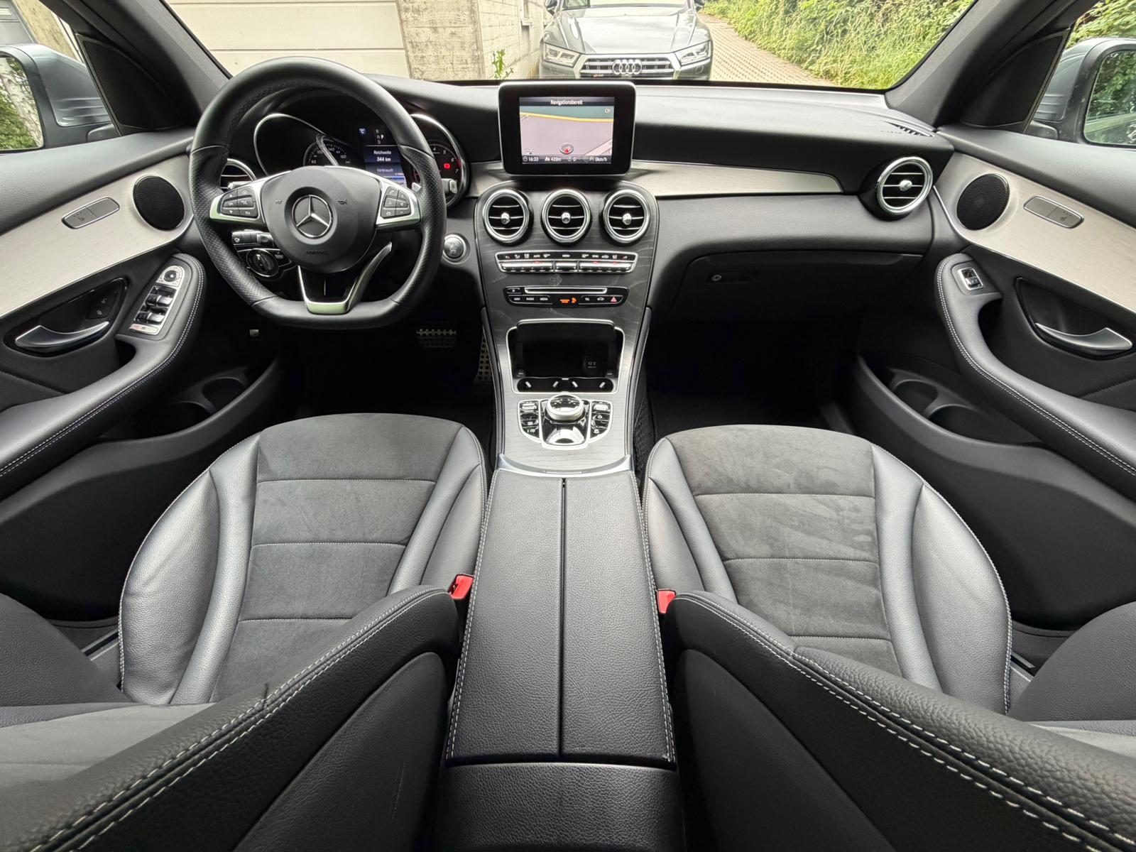 MERCEDES-BENZ GLC Coupé 250 AMG Line 4Matic 9G-Tronic-image-19