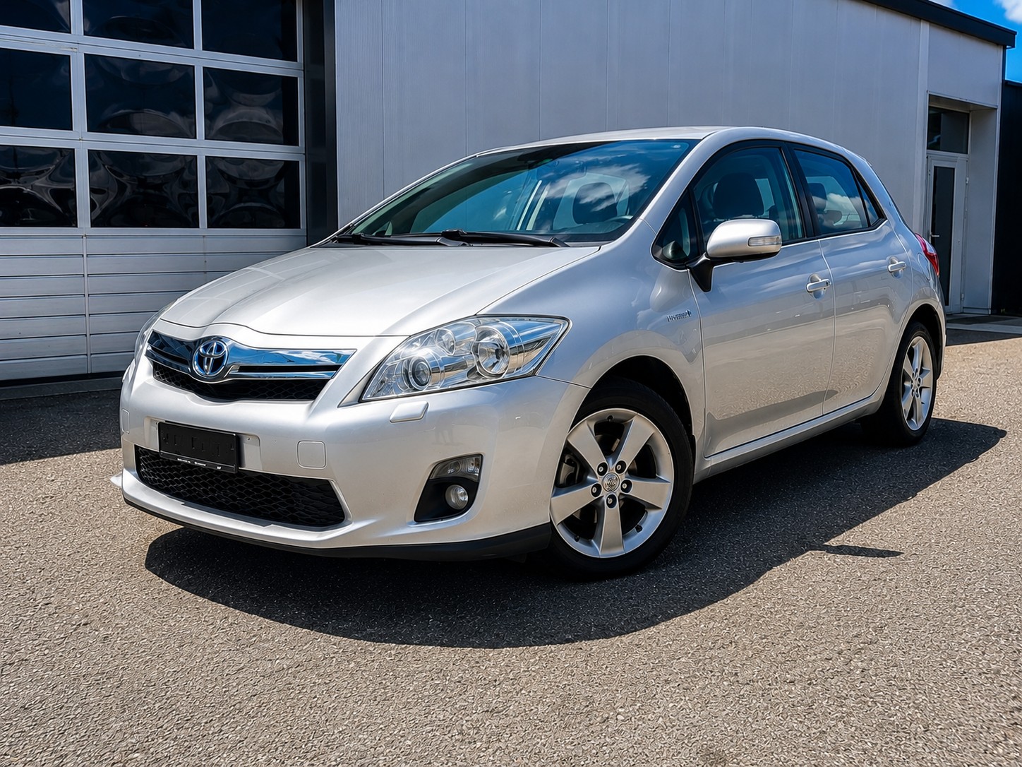 TOYOTA 1.8 HSD Linea Luna-image-1