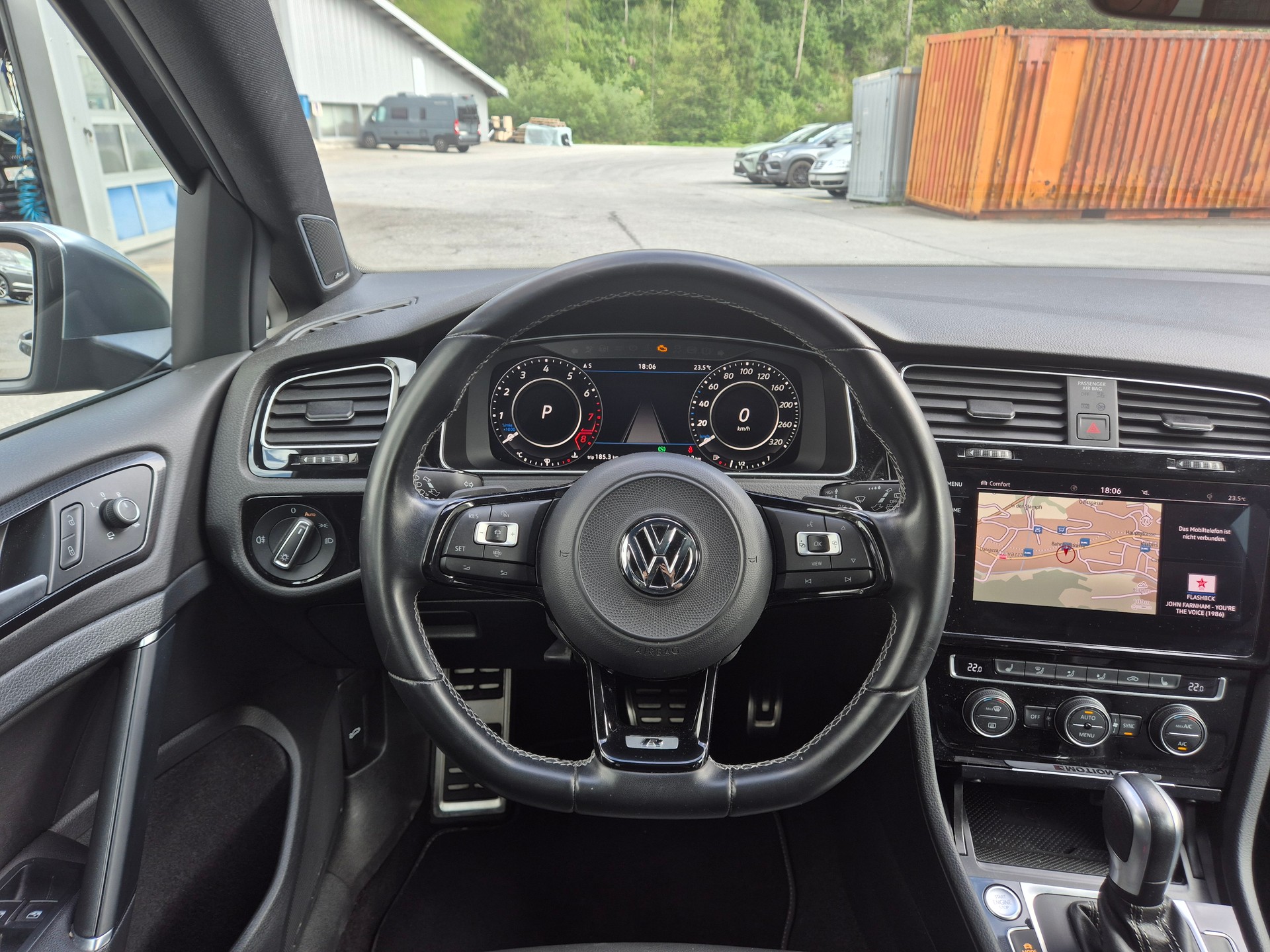 VW Golf 2.0 TSI R 4Motion DSG-image-10