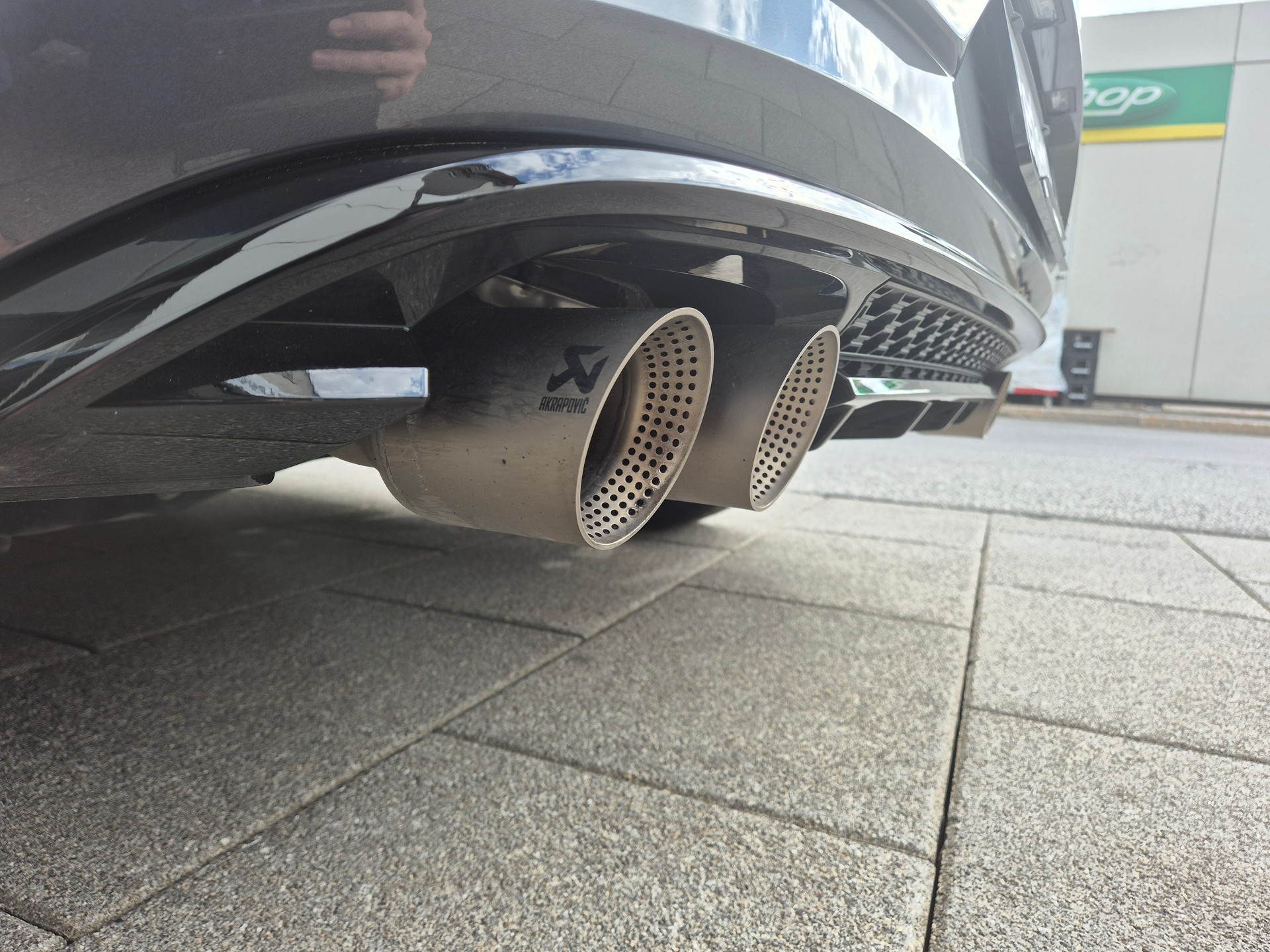 VW Golf 2.0 TSI R 4Motion DSG-image-14