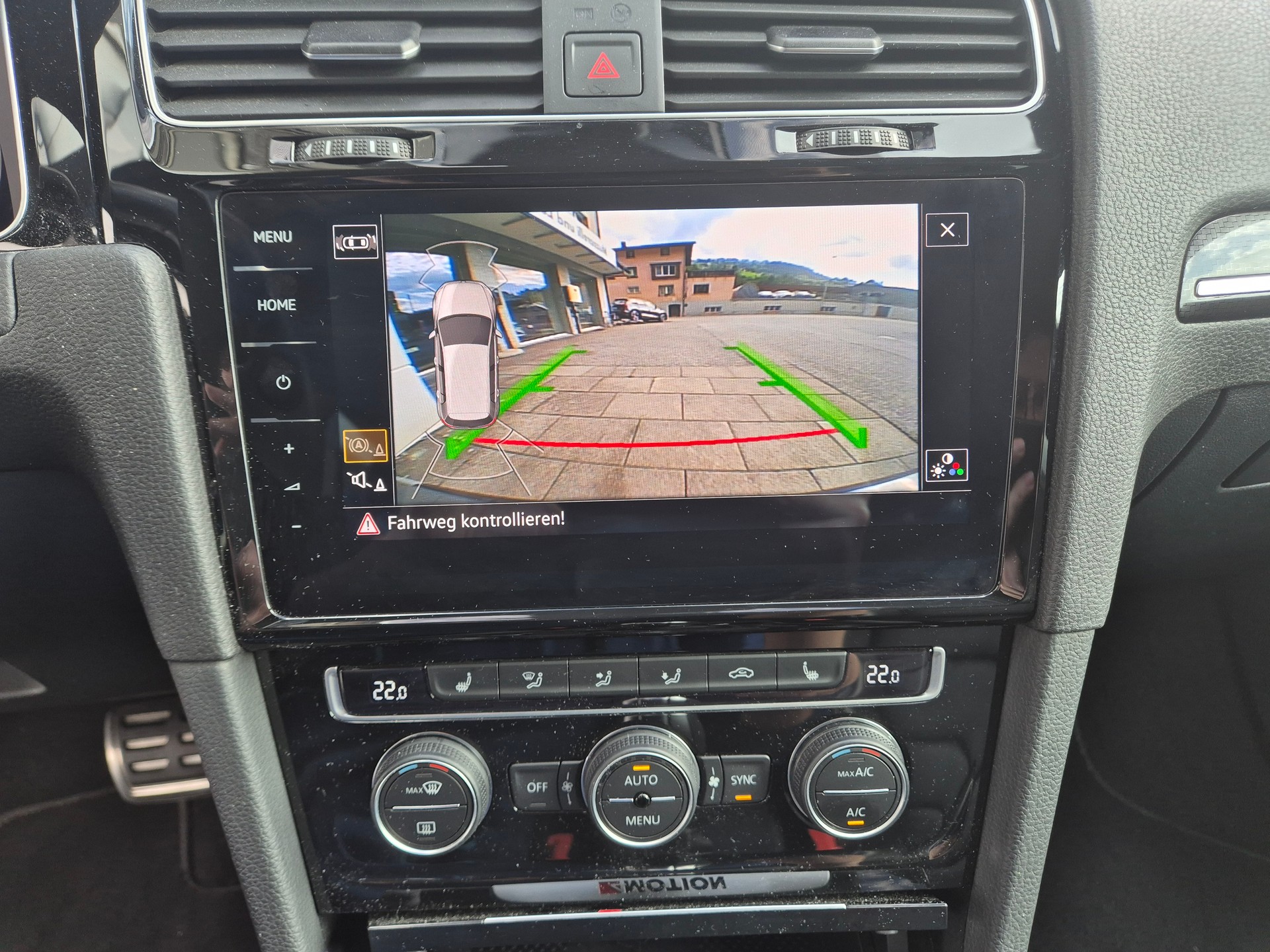 VW Golf 2.0 TSI R 4Motion DSG-image-12